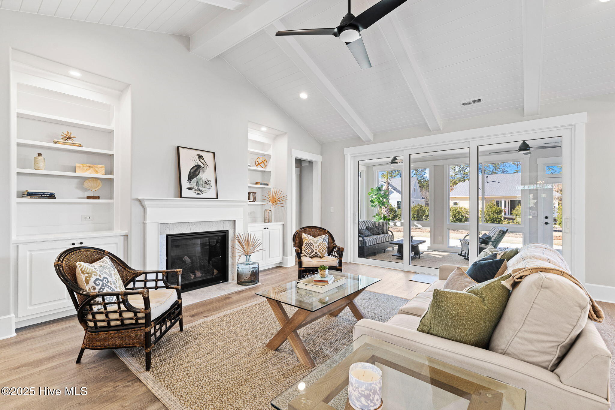 100522532 | Photo 10