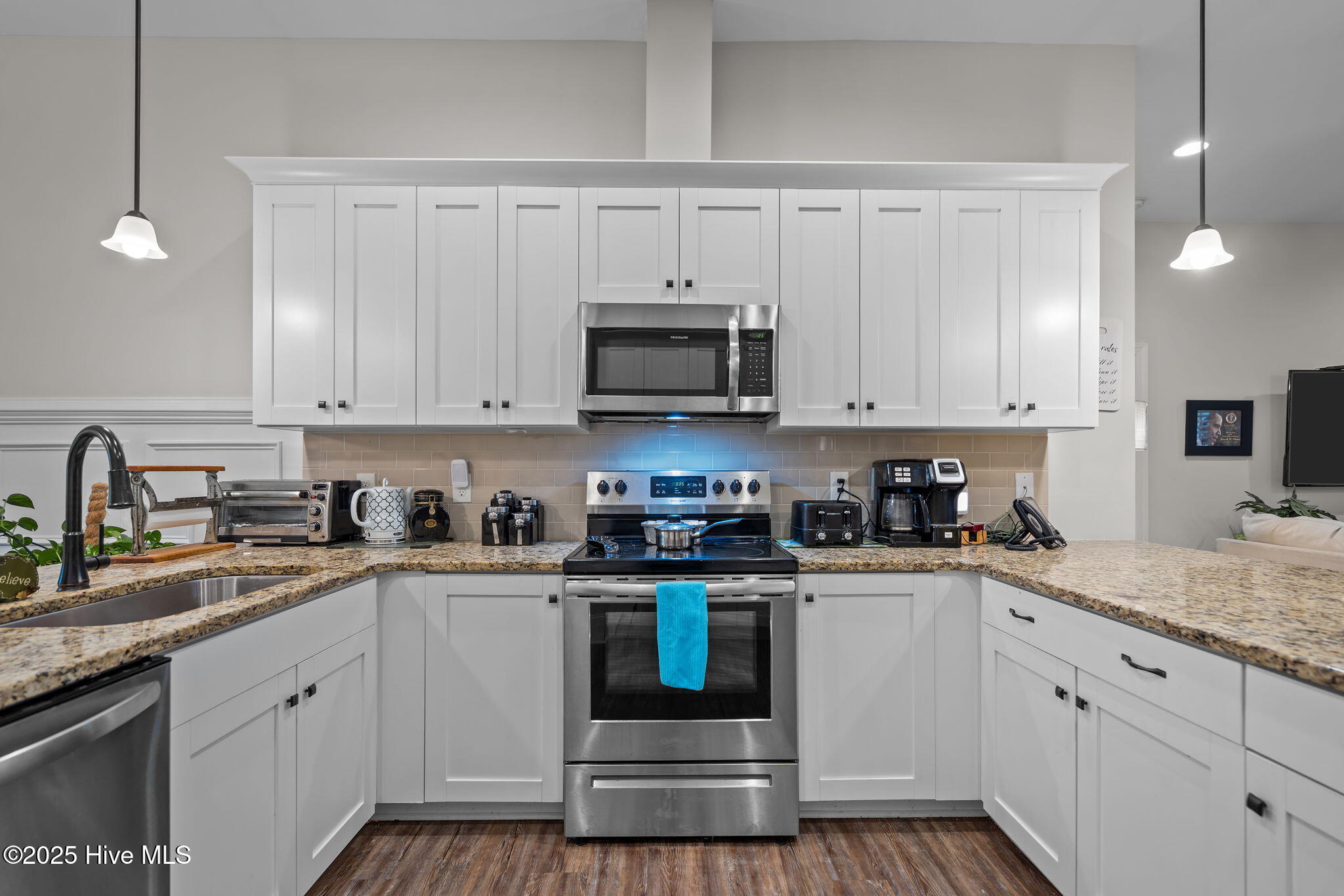 100539451 | Photo 13