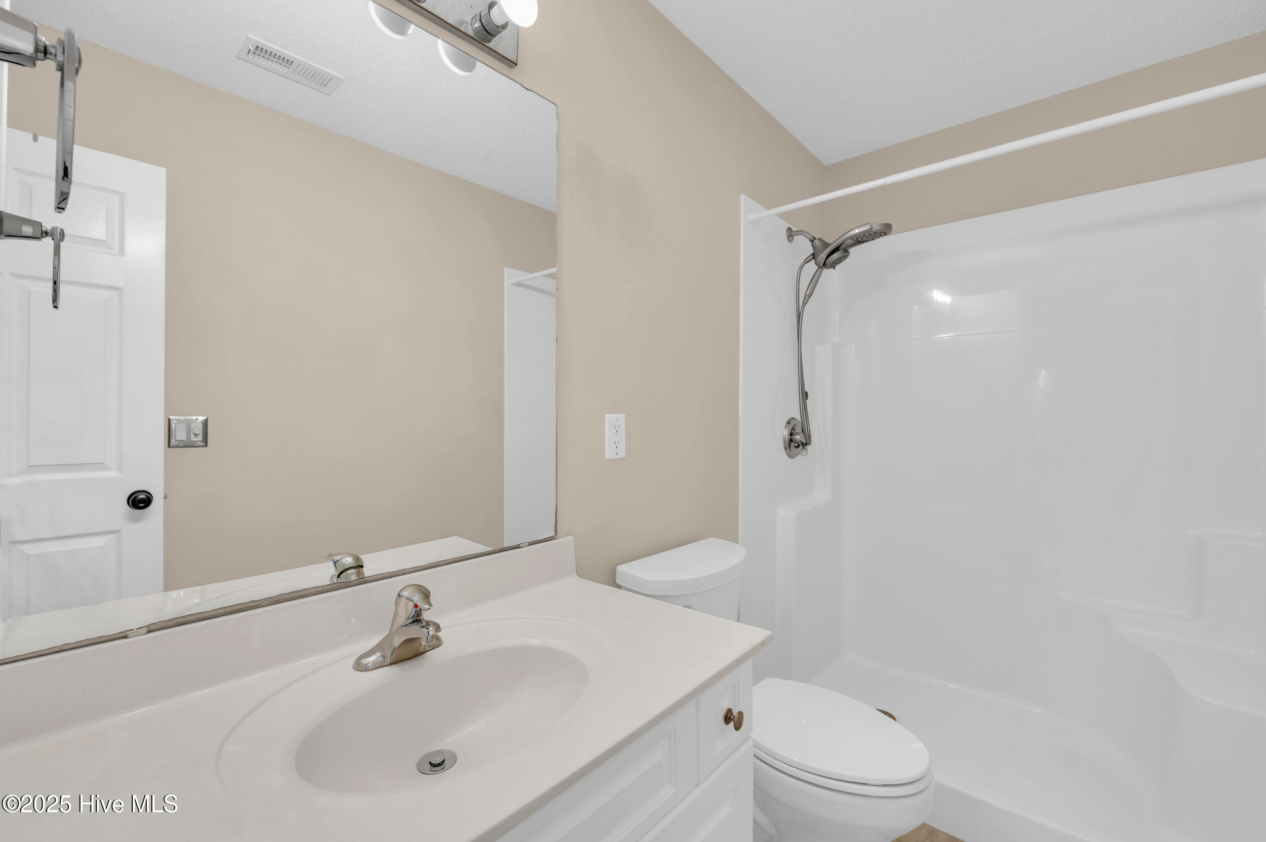 100543780 | Photo 20