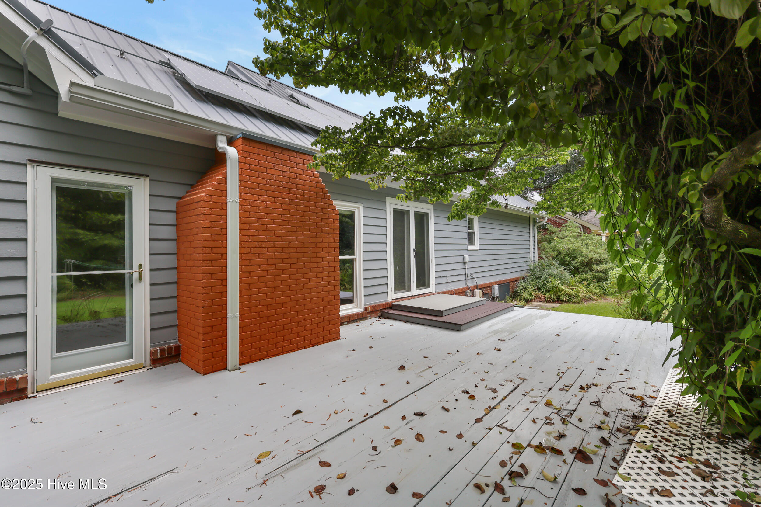 100525369 | Photo 29