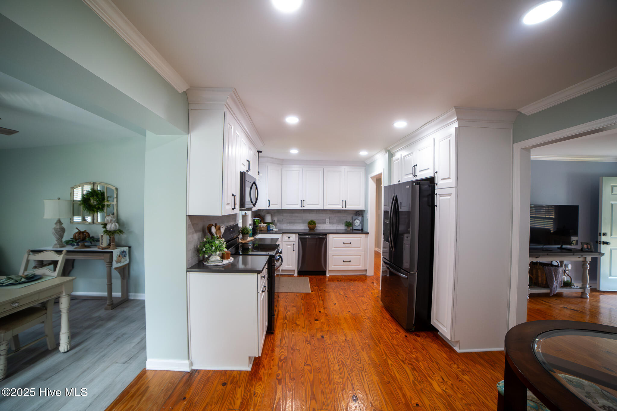 100542481 | Photo 29