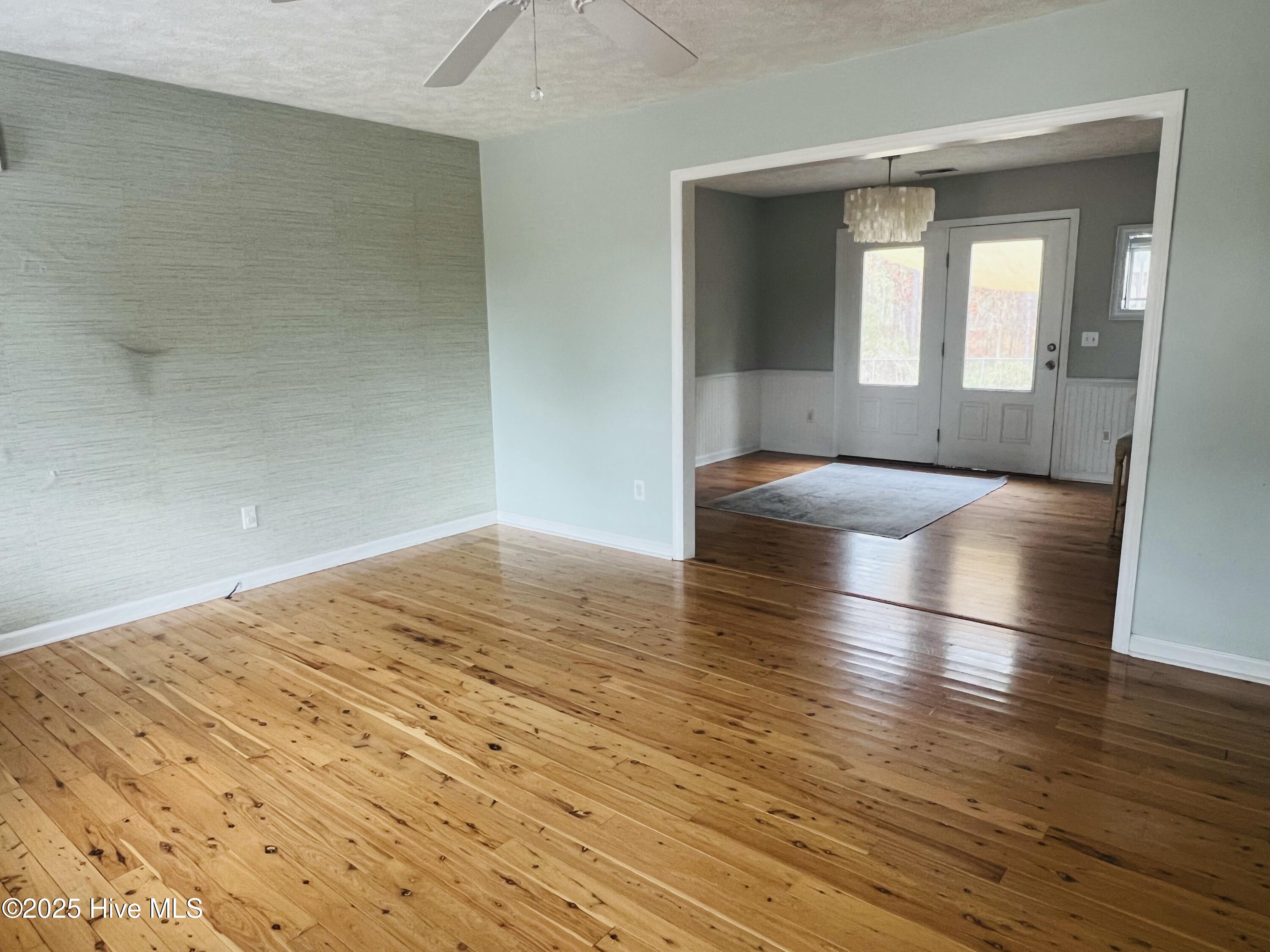 100544545 | Photo 12