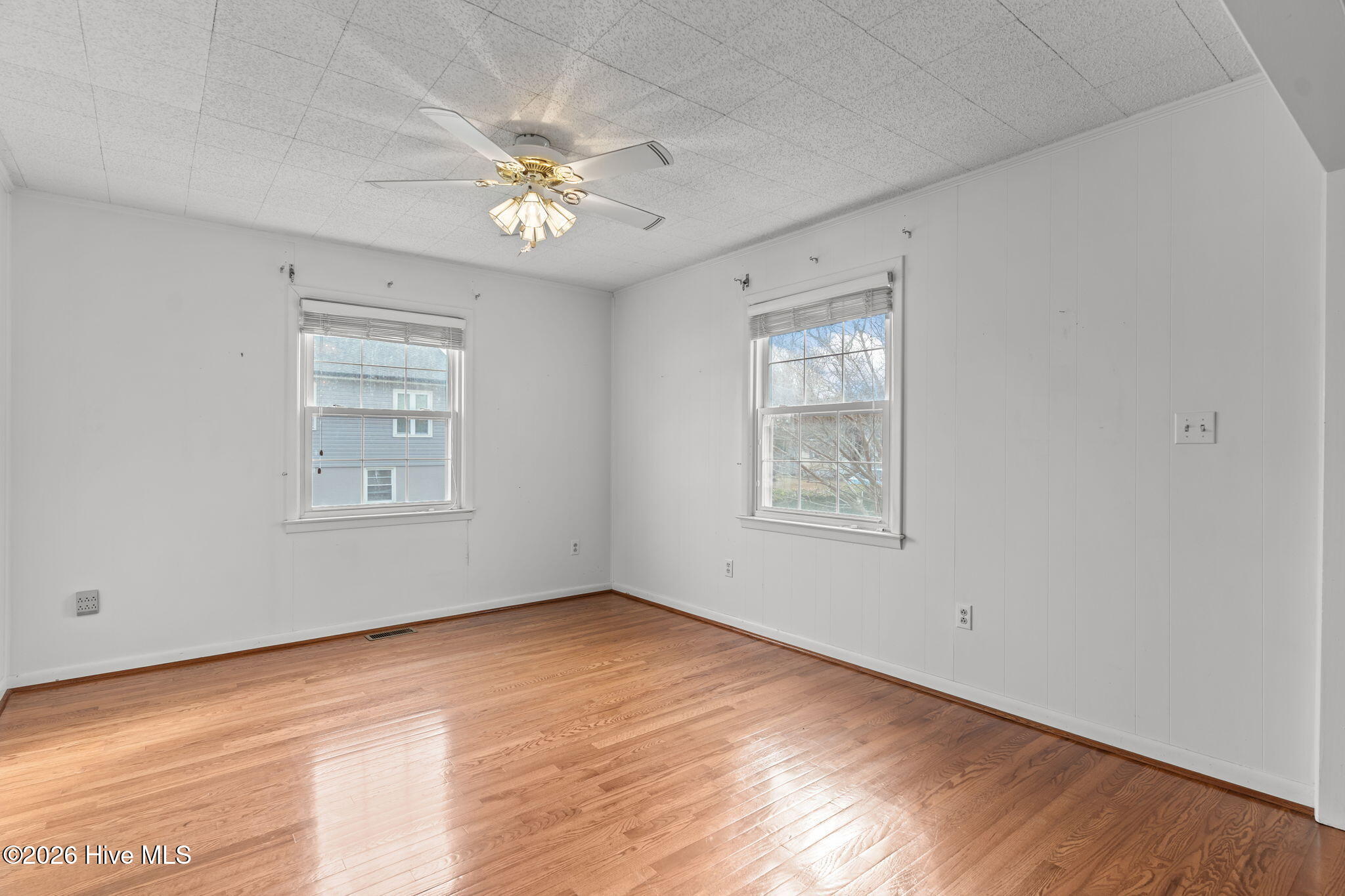 100549517 | Photo 10