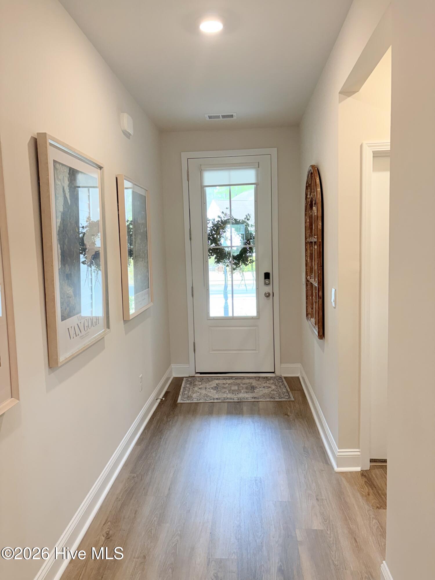 100555775 | Photo 24