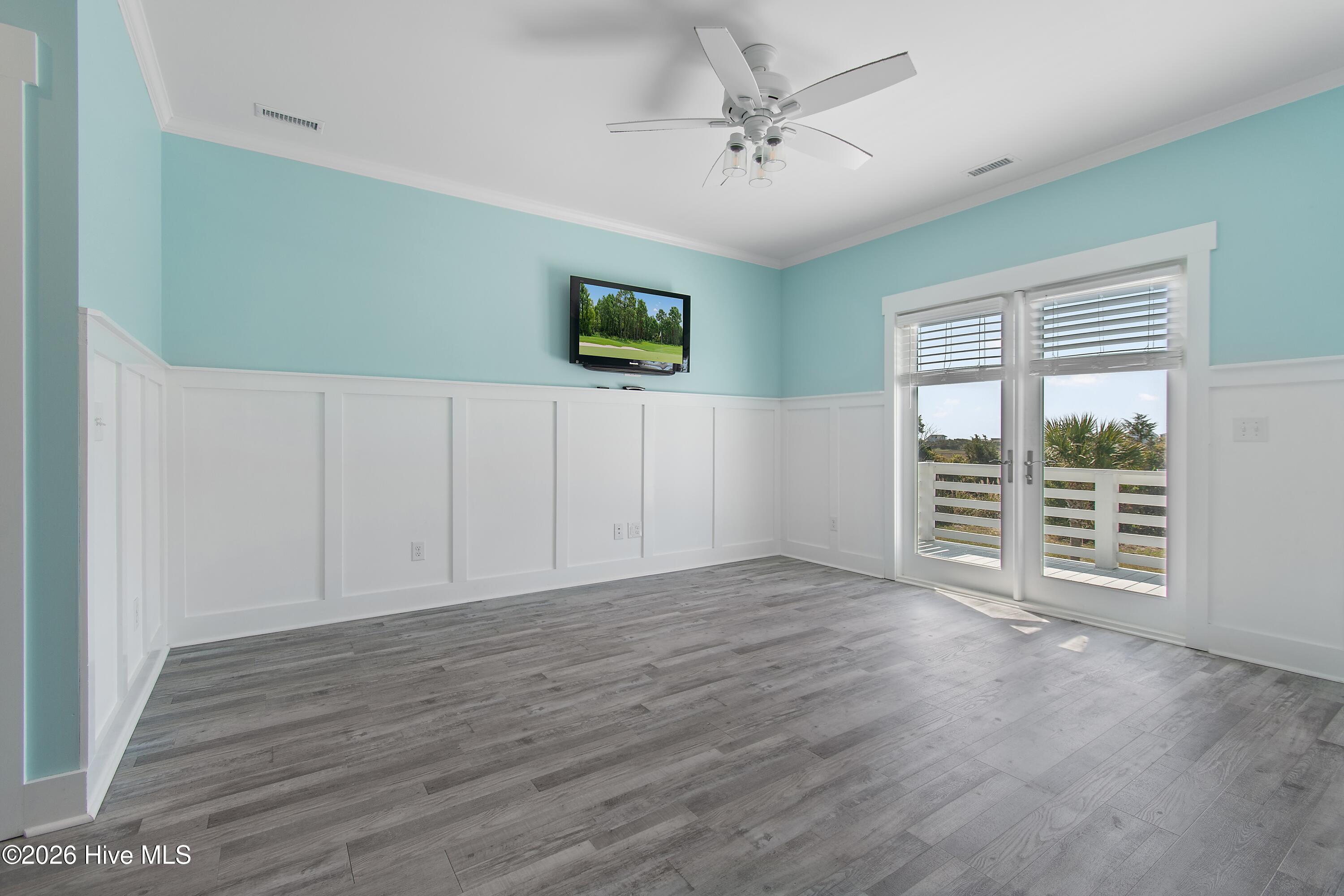 100567916 | Photo 34