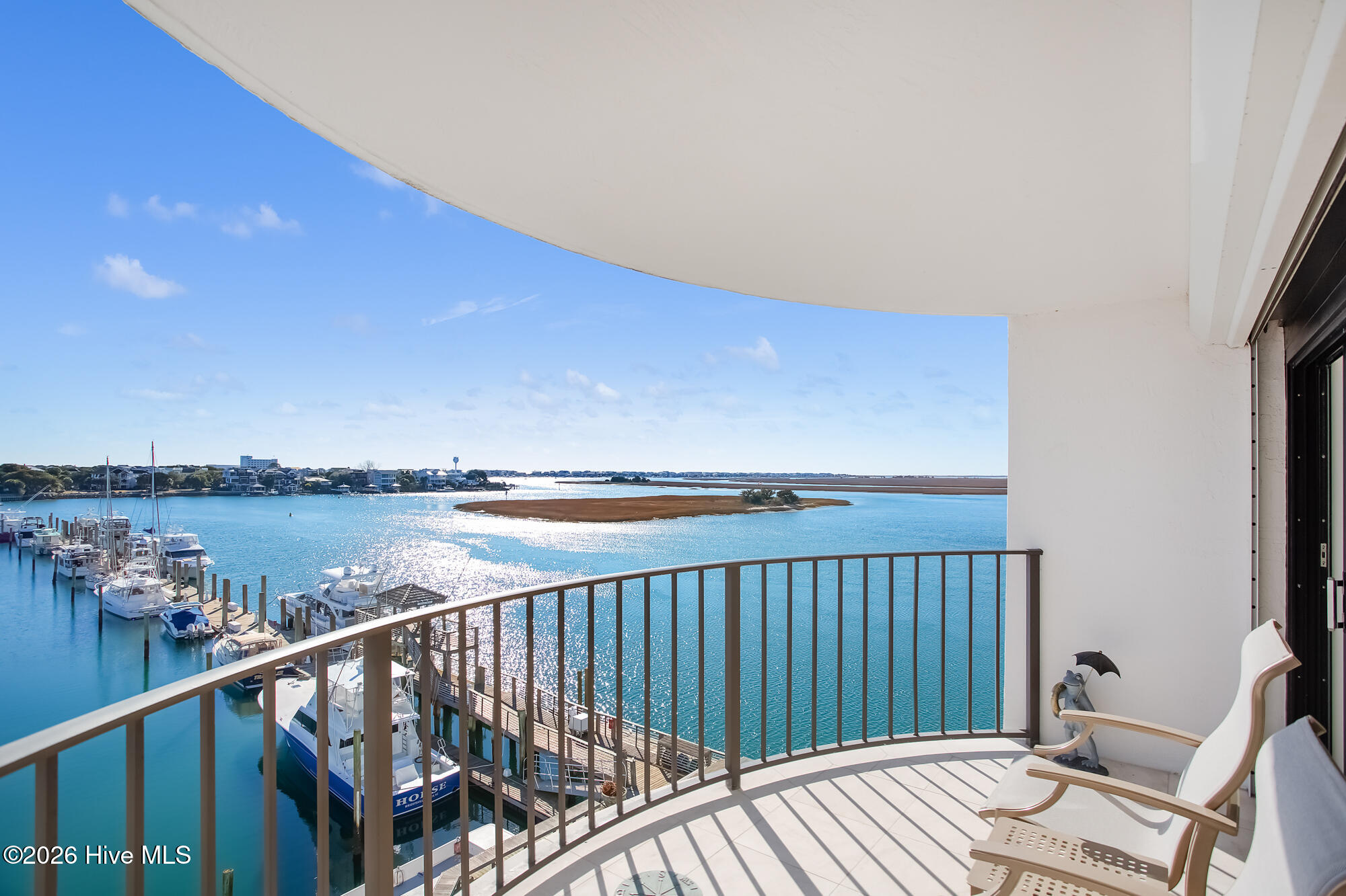 100557997 | Photo 13