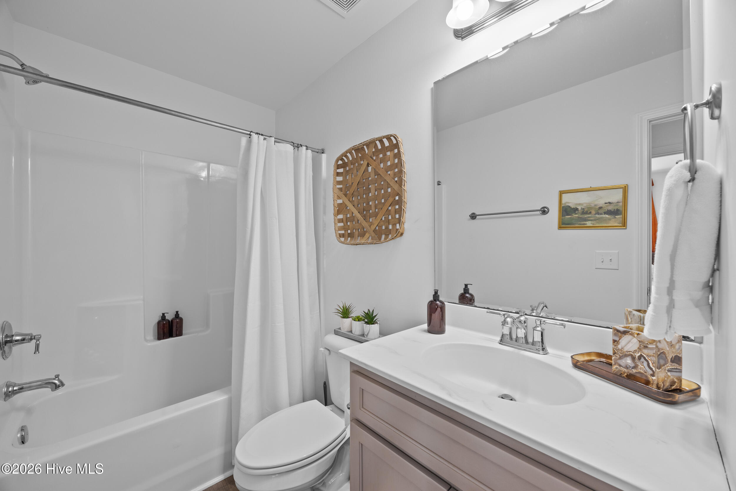 100563466 | Photo 22