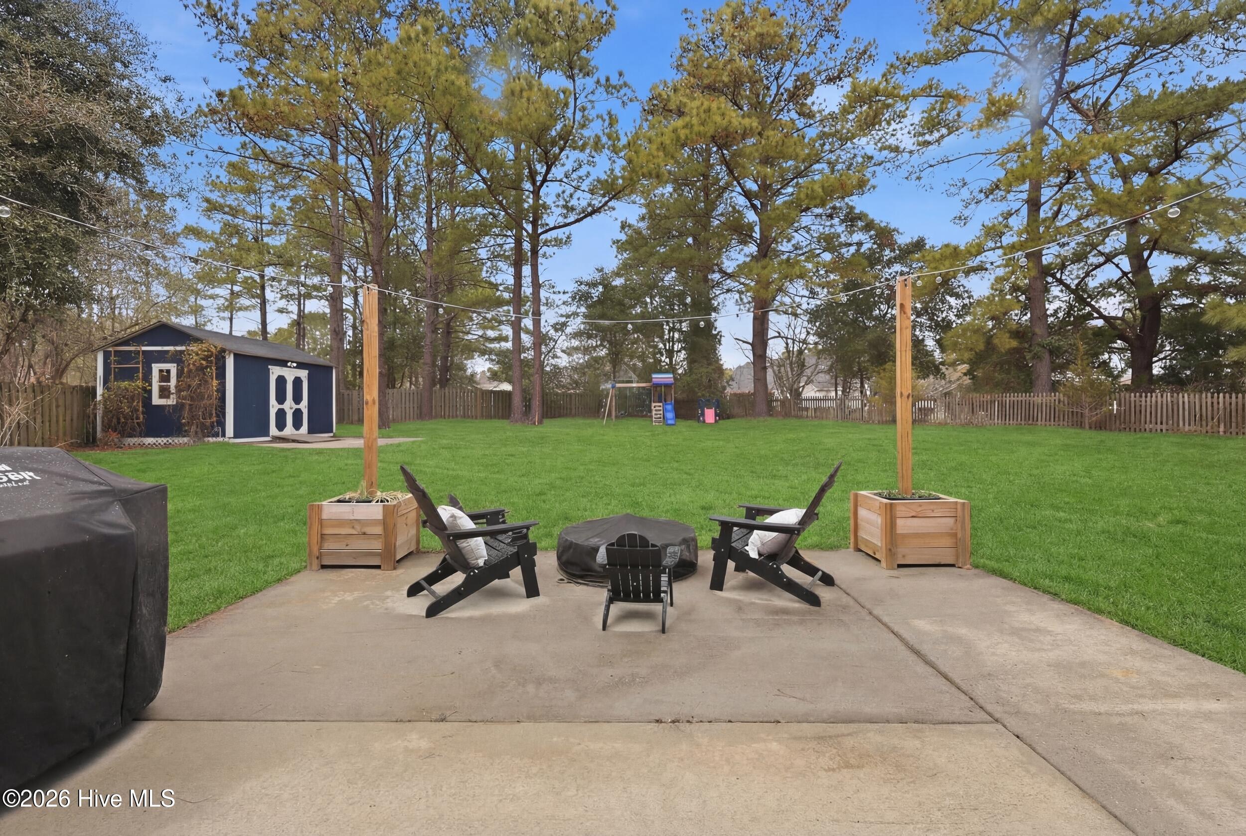 38 Pin Oak Court, Hampstead, NC, 28443