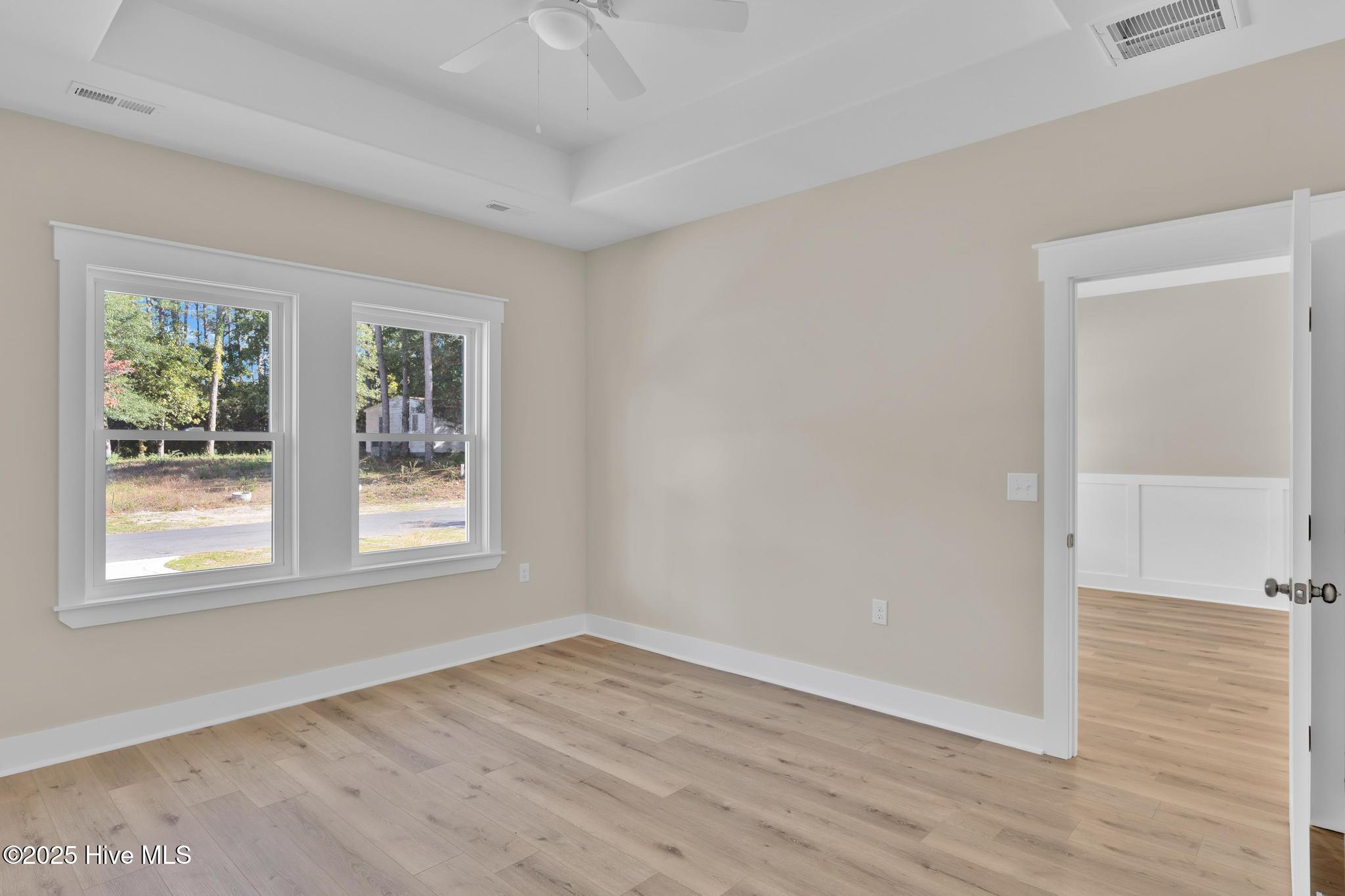 100527494 | Photo 16