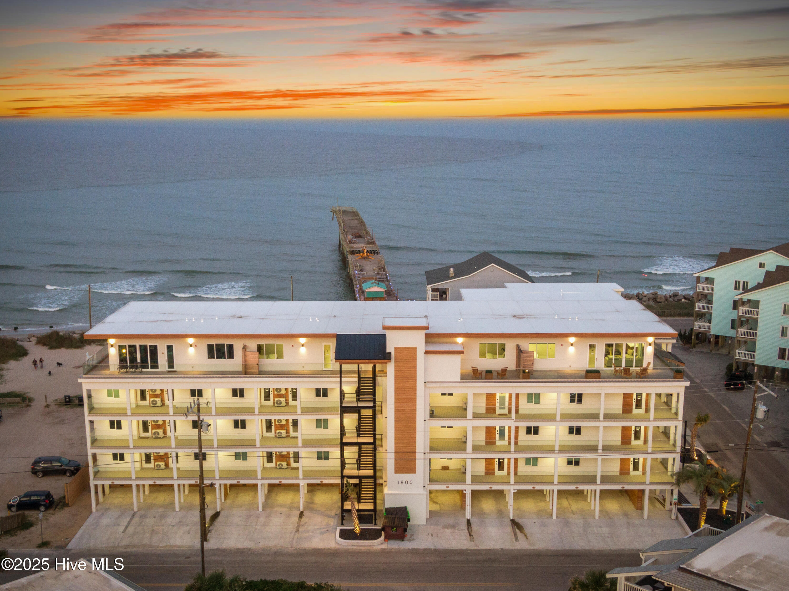 100523213 | Photo 39