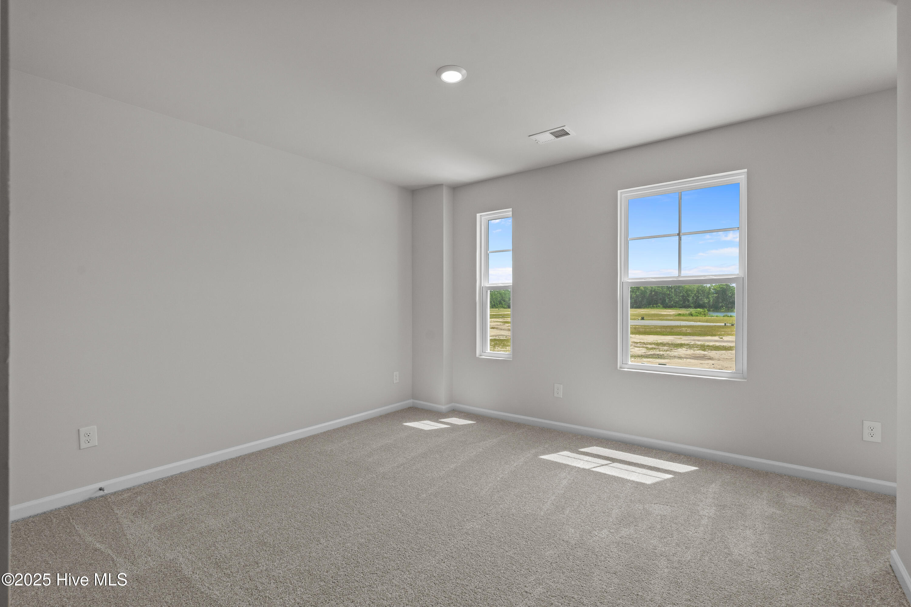 100534504 | Photo 31