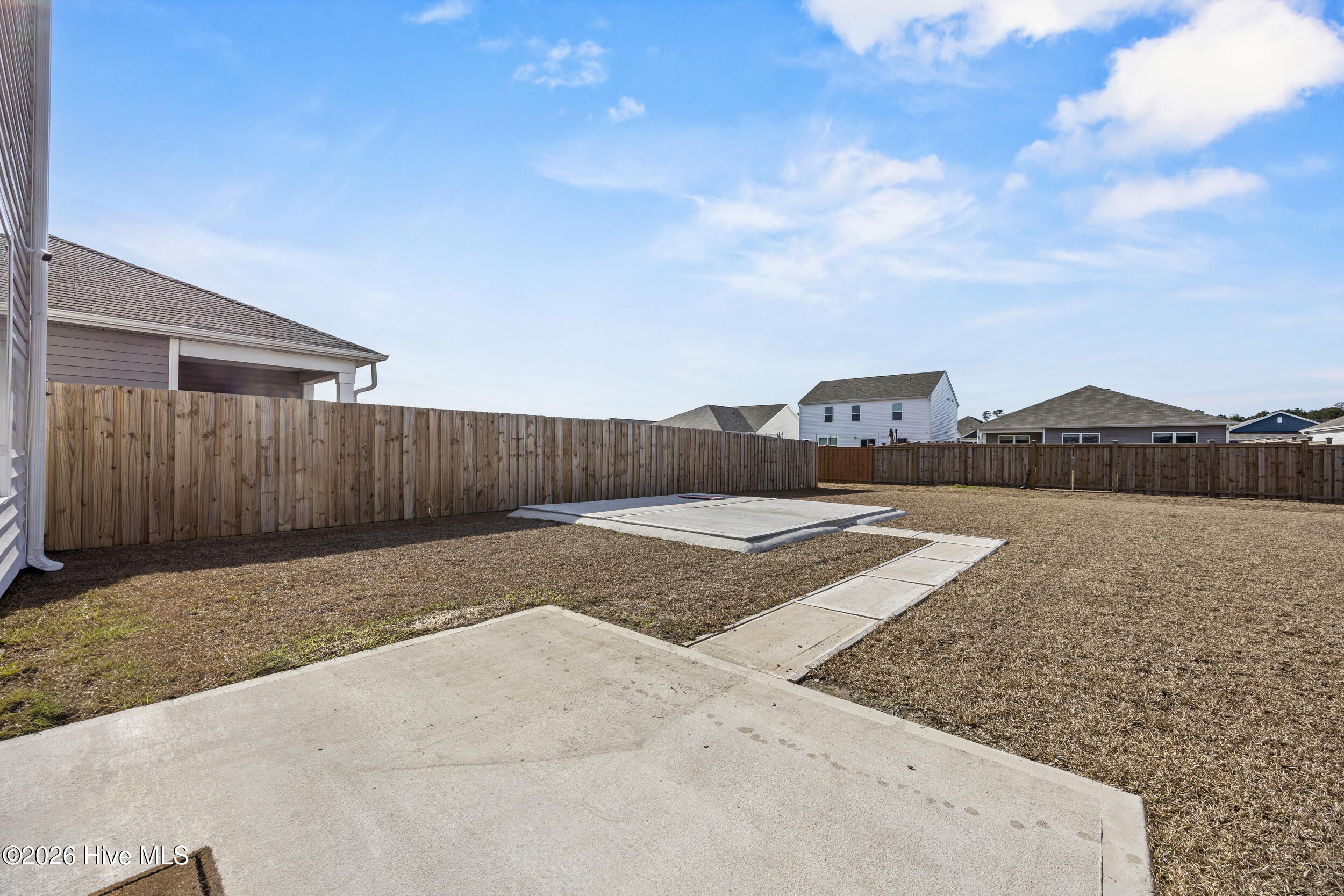 100558909 | Photo 40