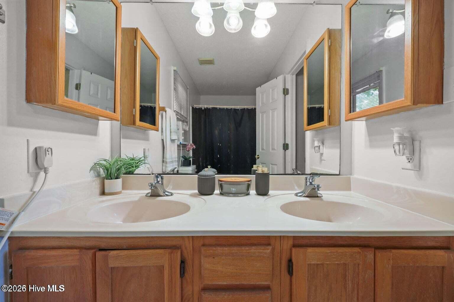 100559152 | Photo 12