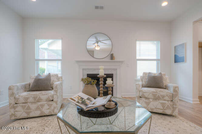 100563707 | Photo 20