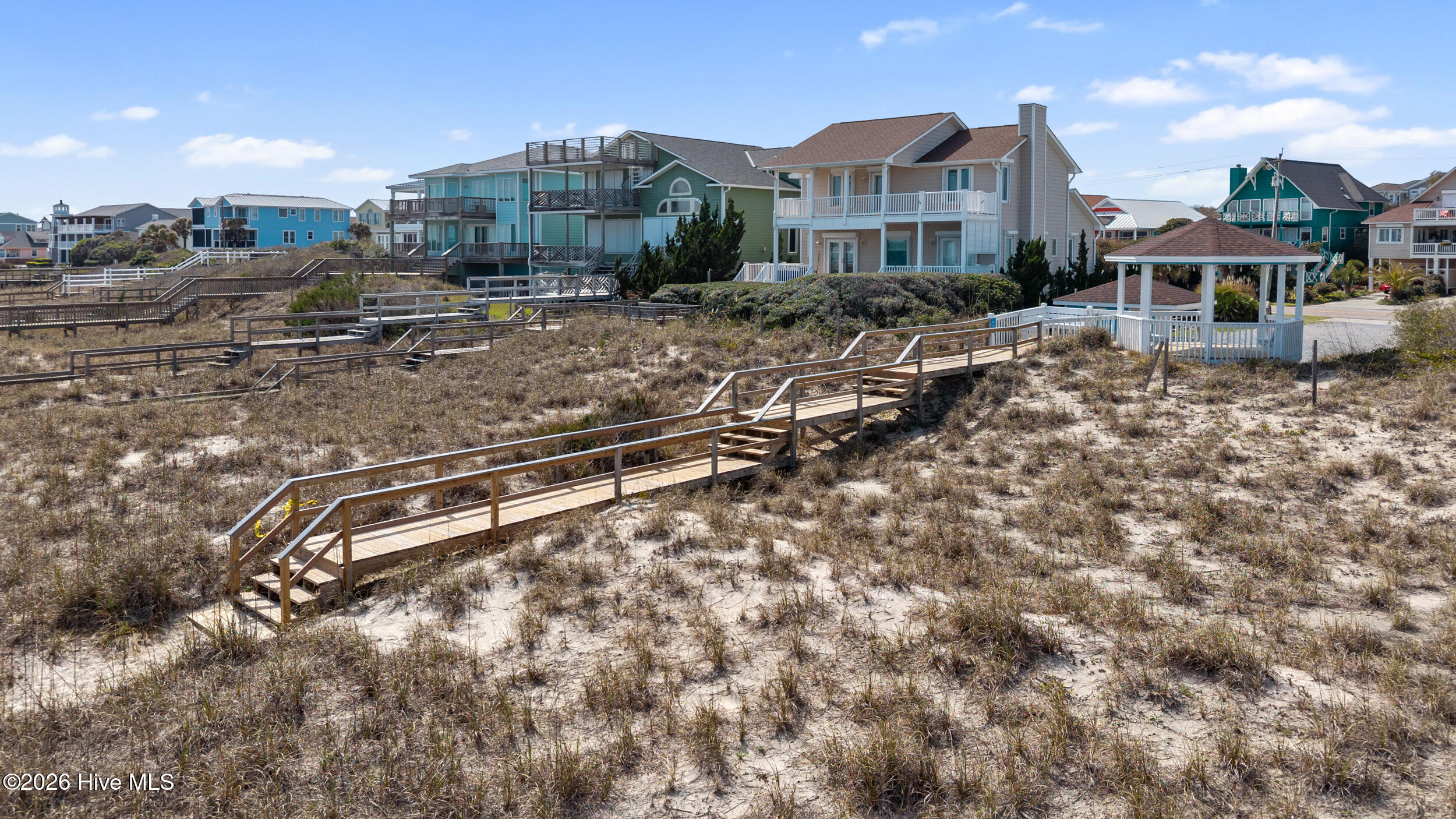 100561472 | Photo 66