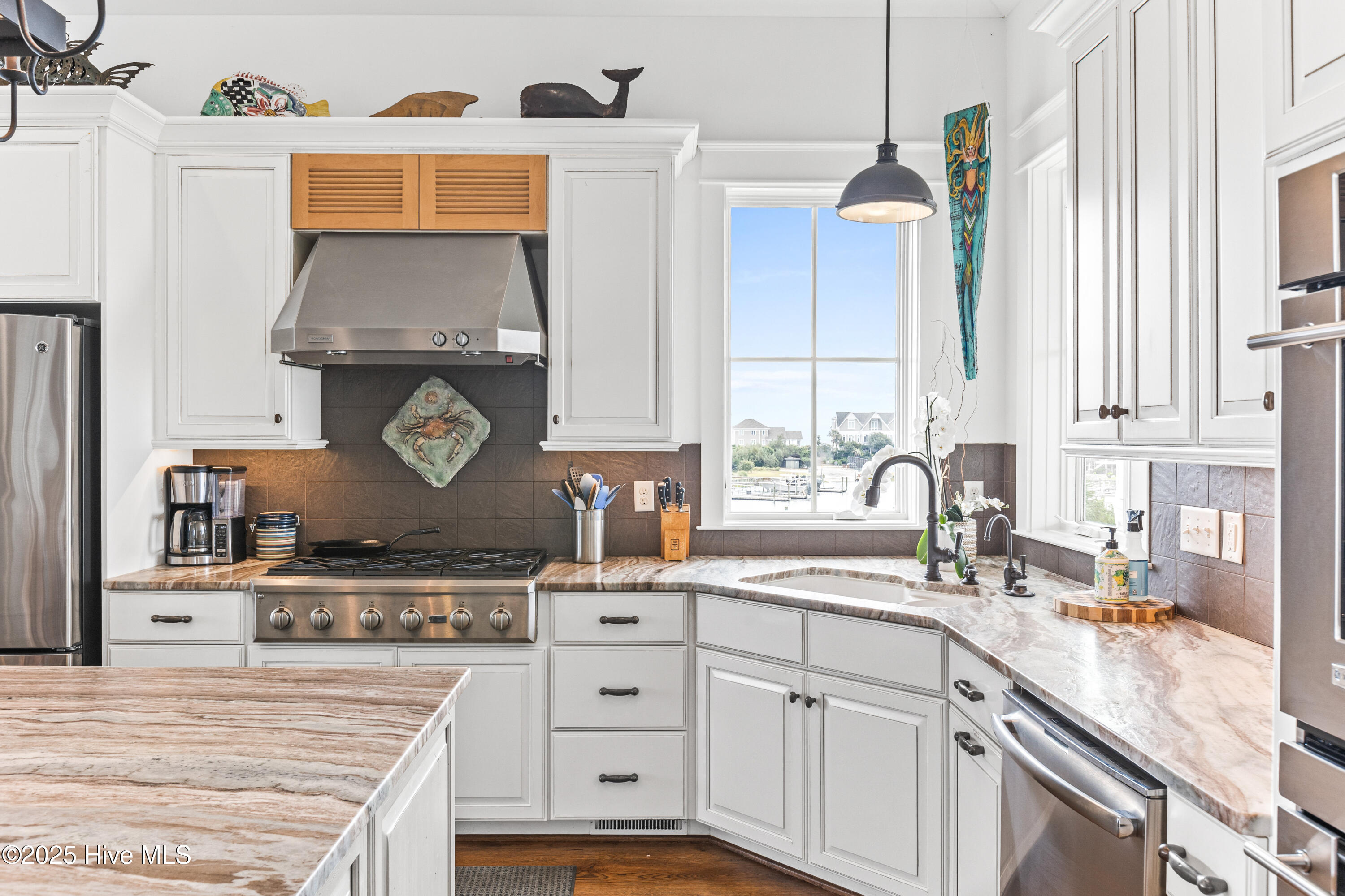 100531006 | Photo 18