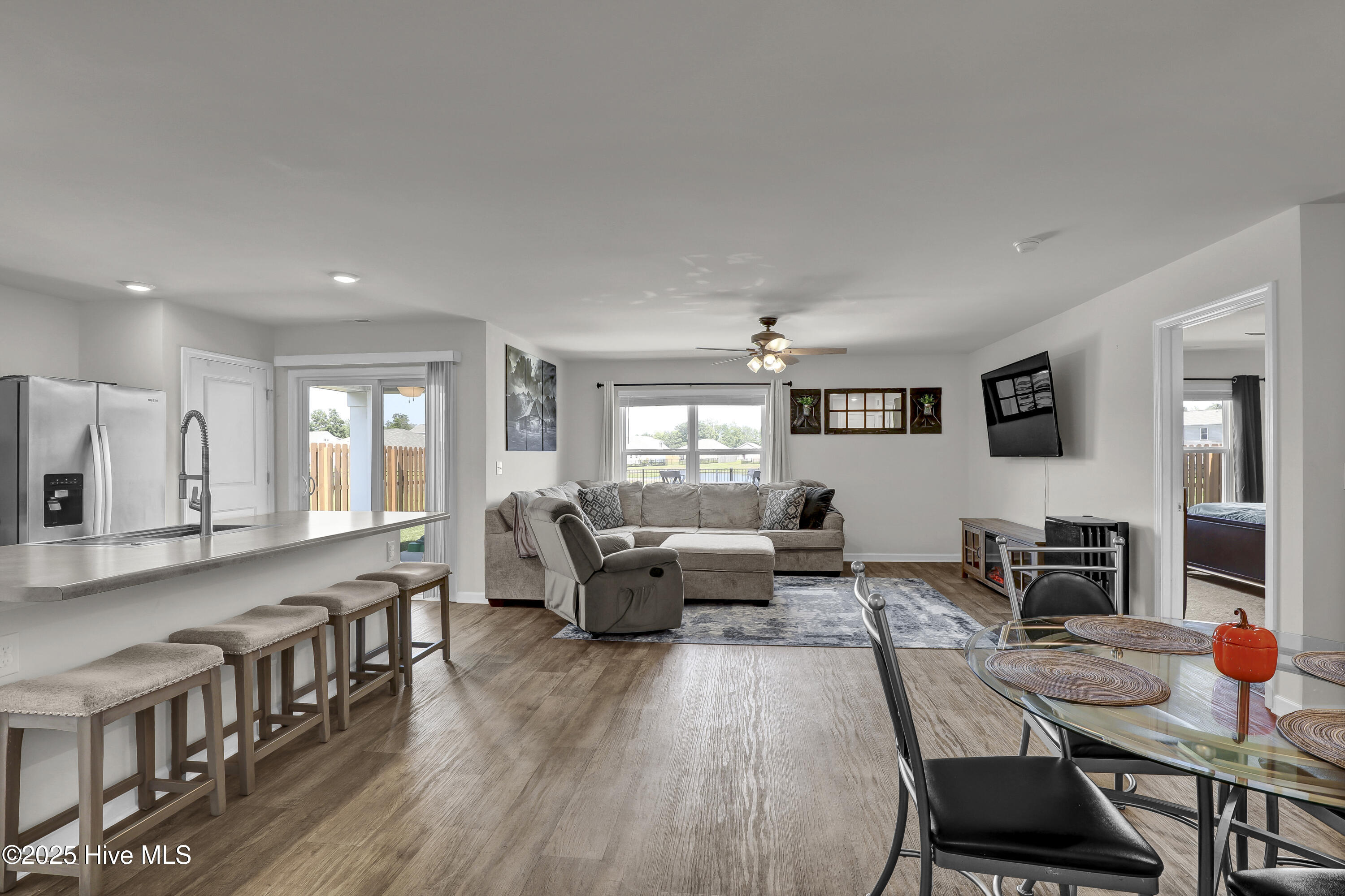 519 Birdsong Drive, Holly Ridge, NC 28445 – photo 10: Open Floor Plan
