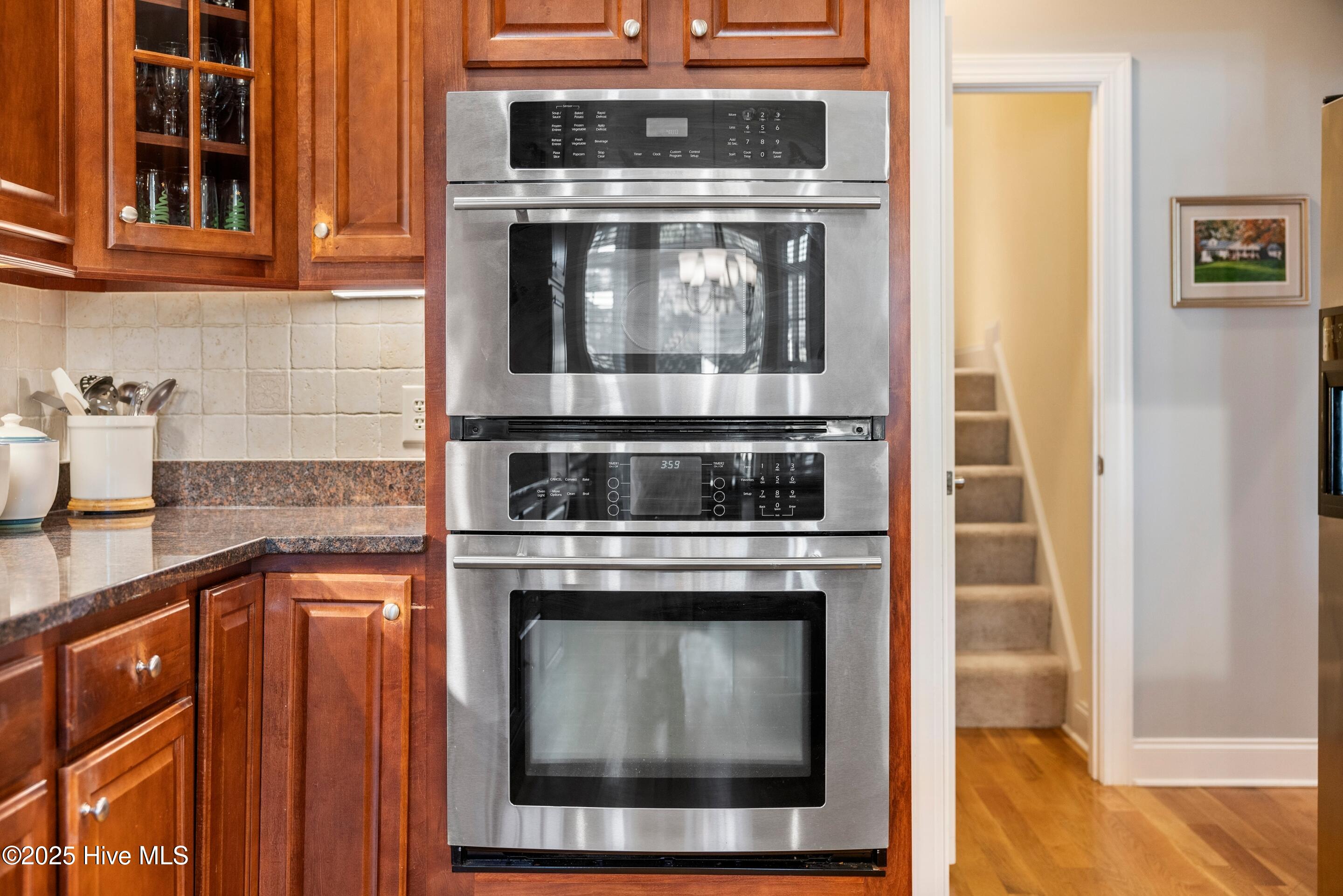 100538376 | Photo 22