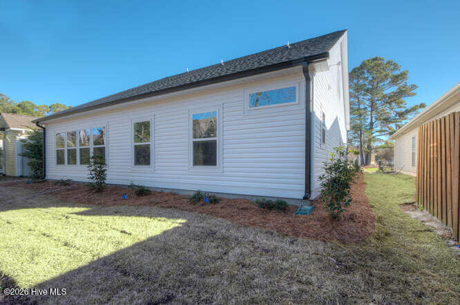 100549572 | Photo 35