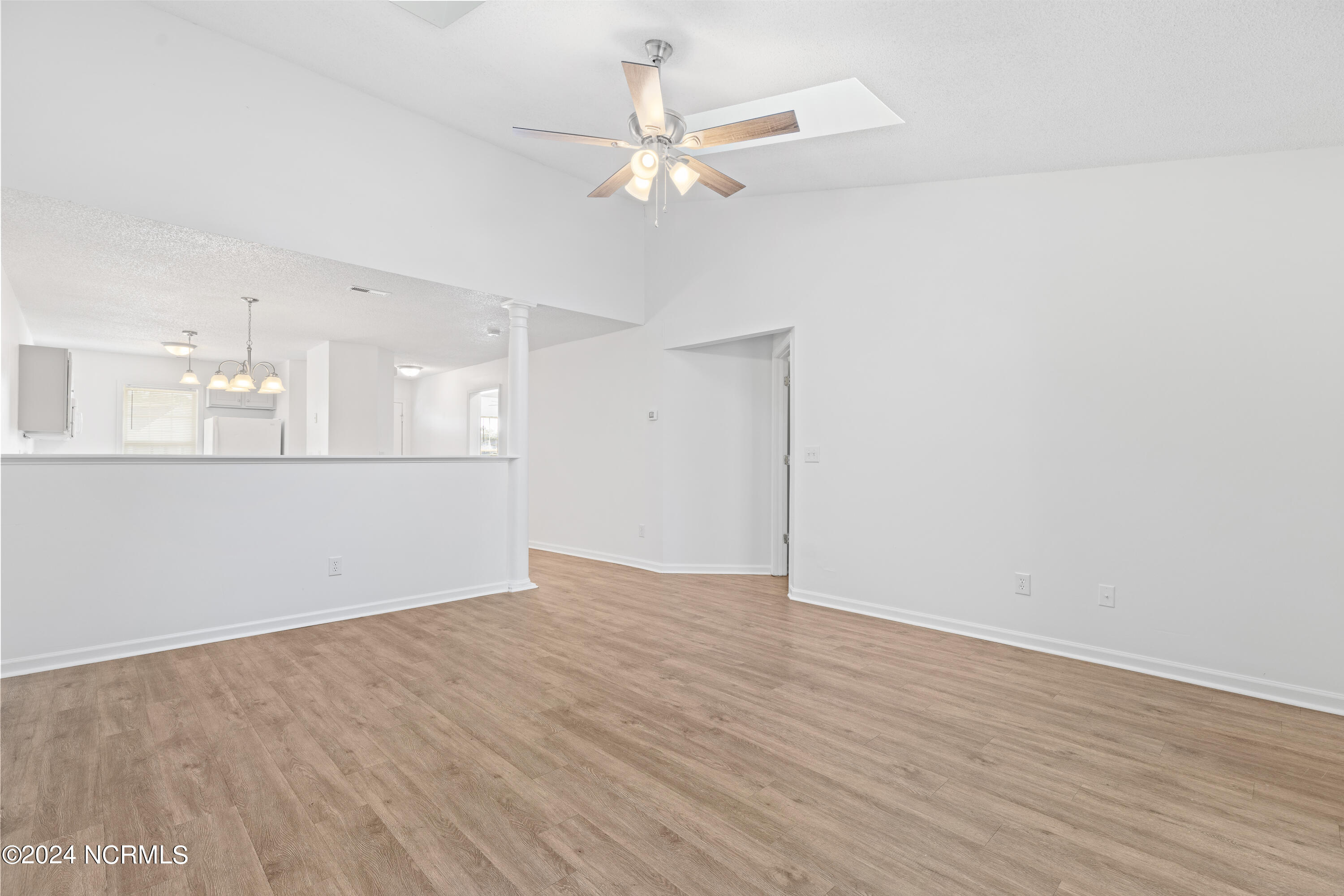 100552392 | Photo 21