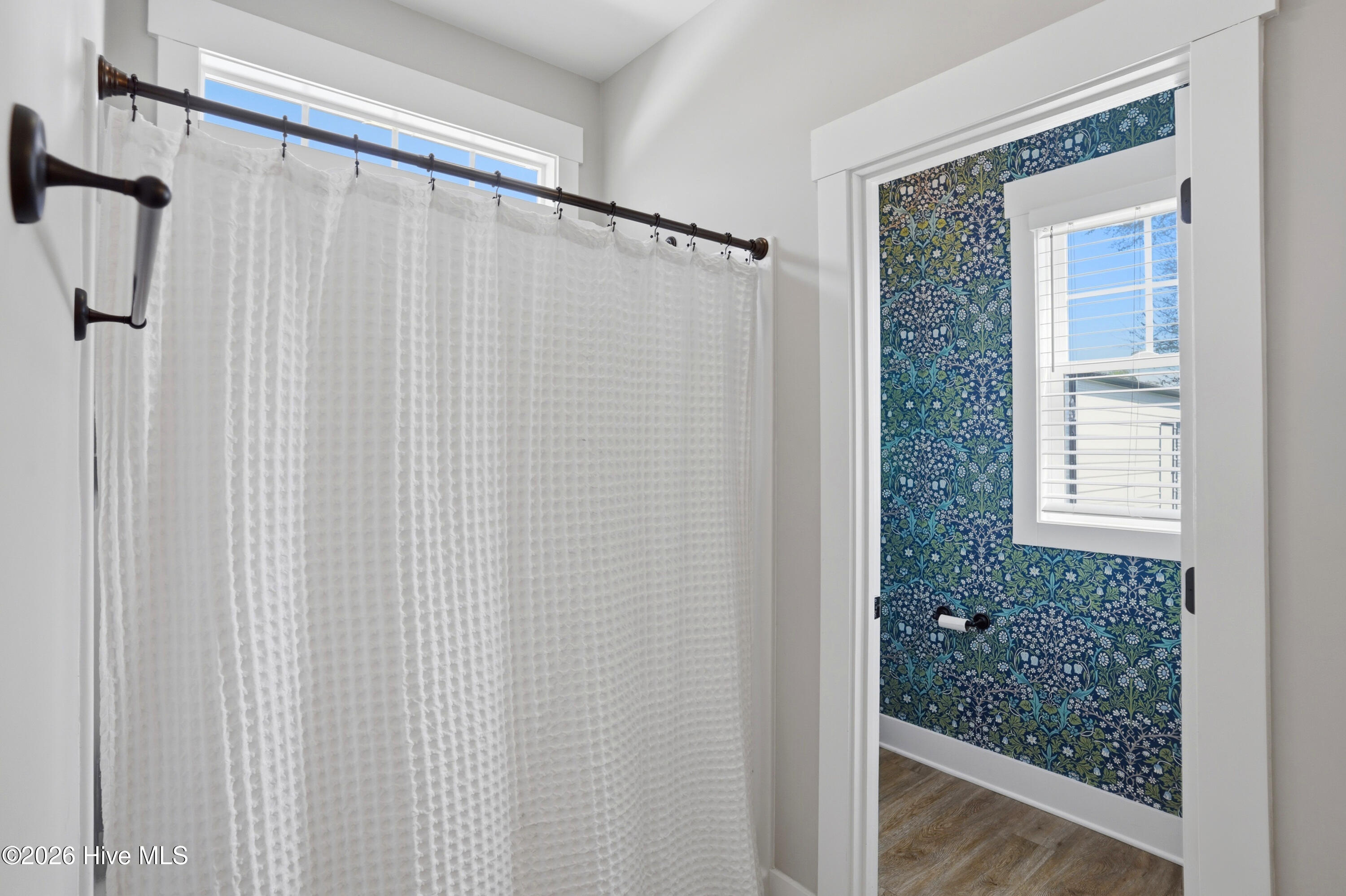 100561504 | Photo 21