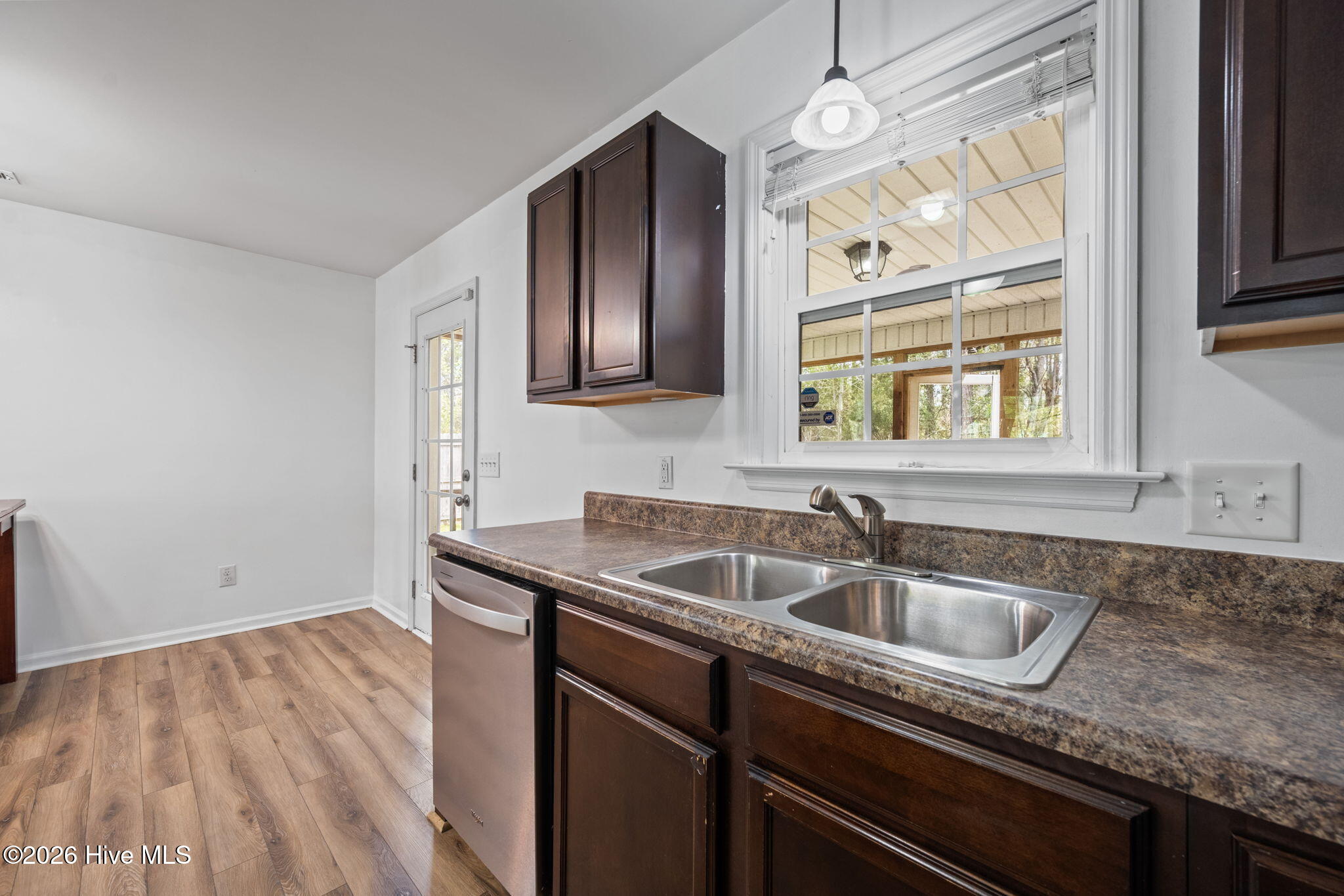 100565061 | Photo 19