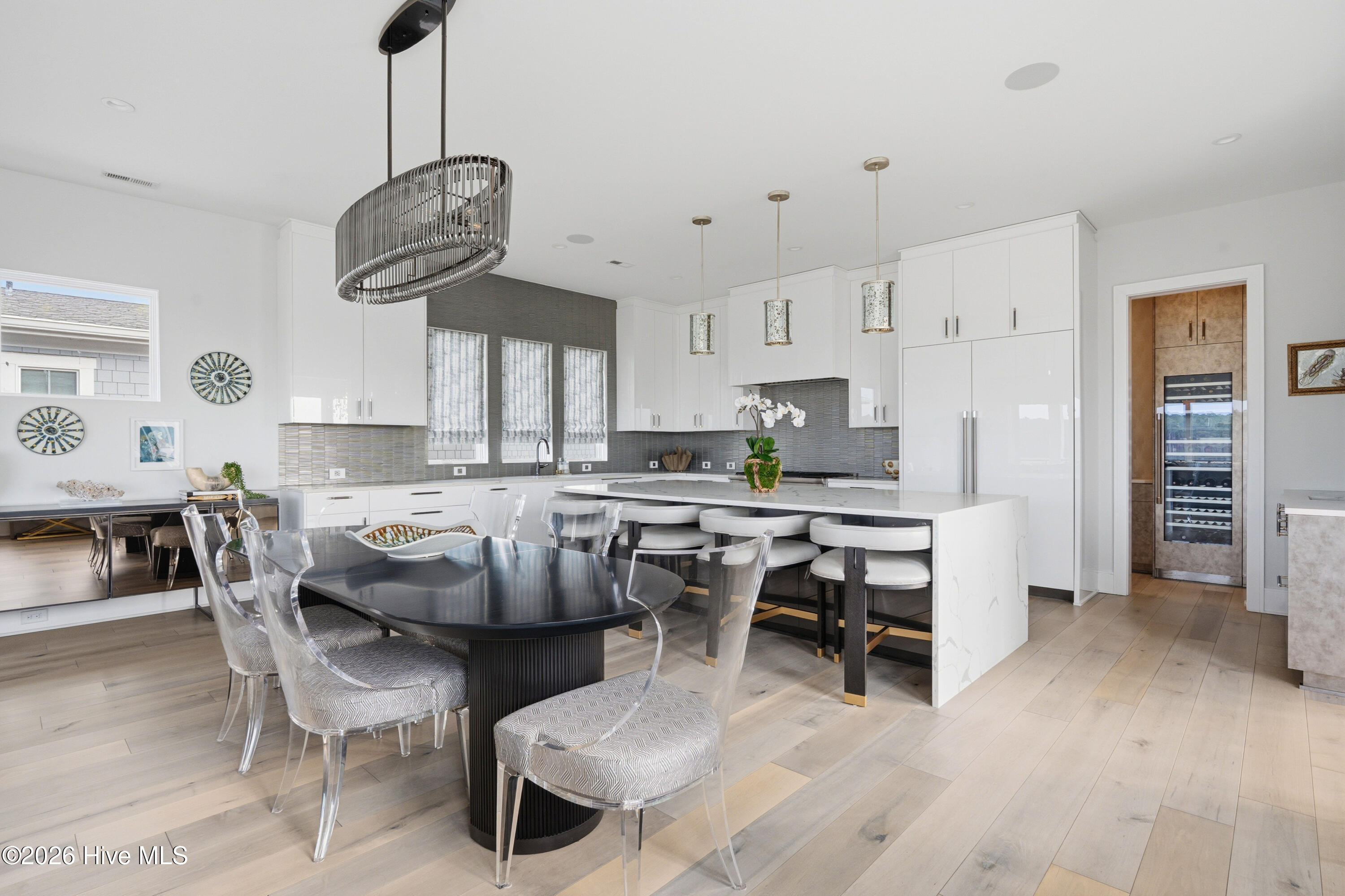 100567165 | Photo 20