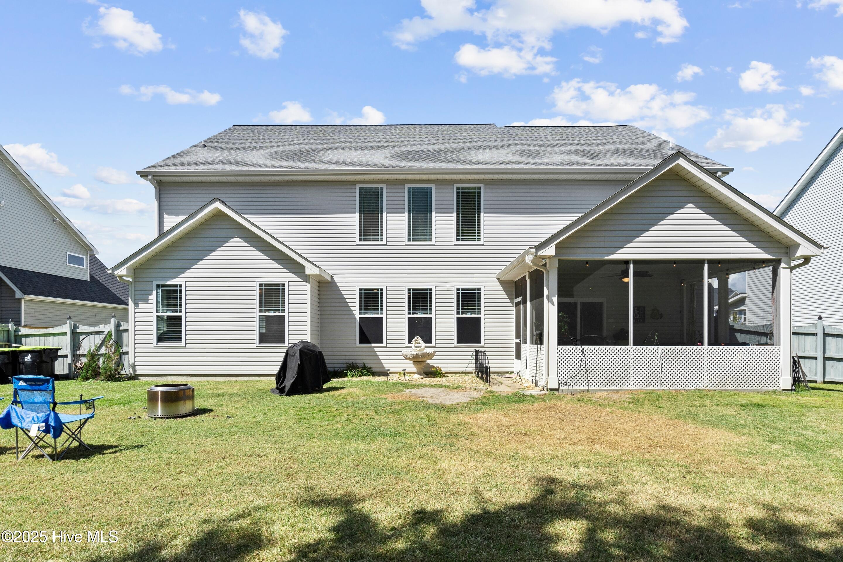 100532495 | Photo 70