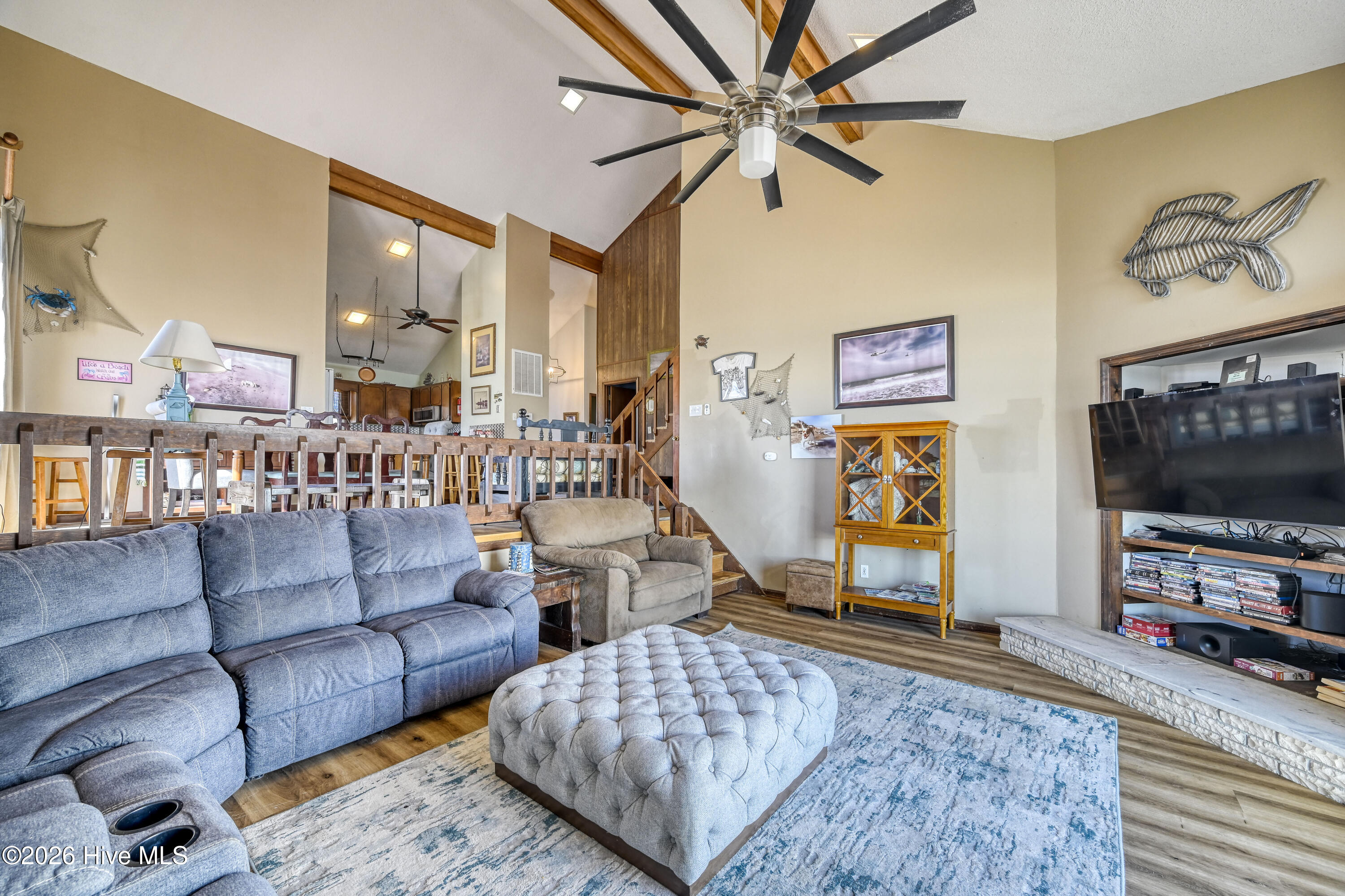 100557799 | Photo 12