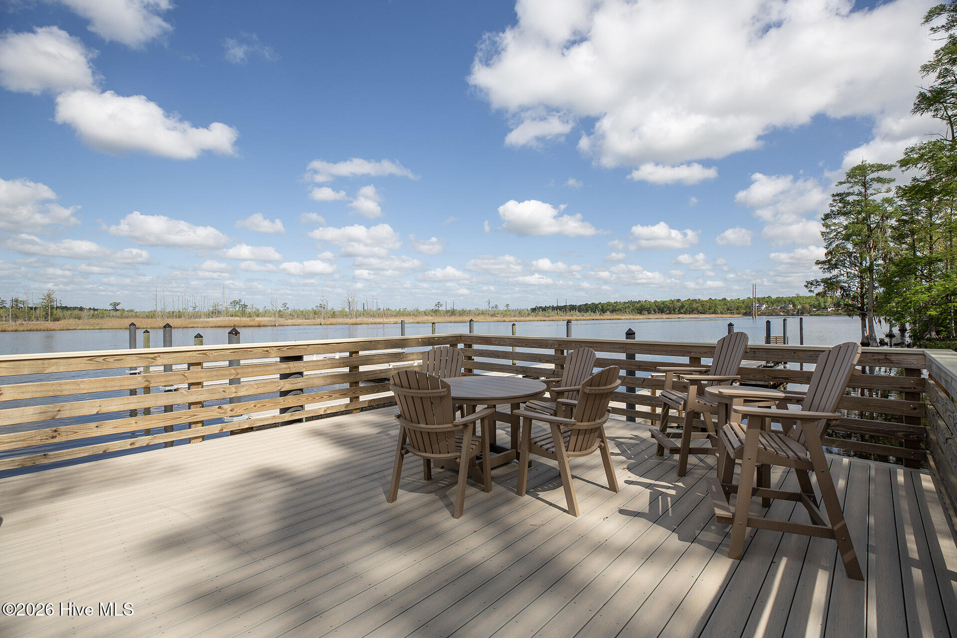 100563450 | Photo 60