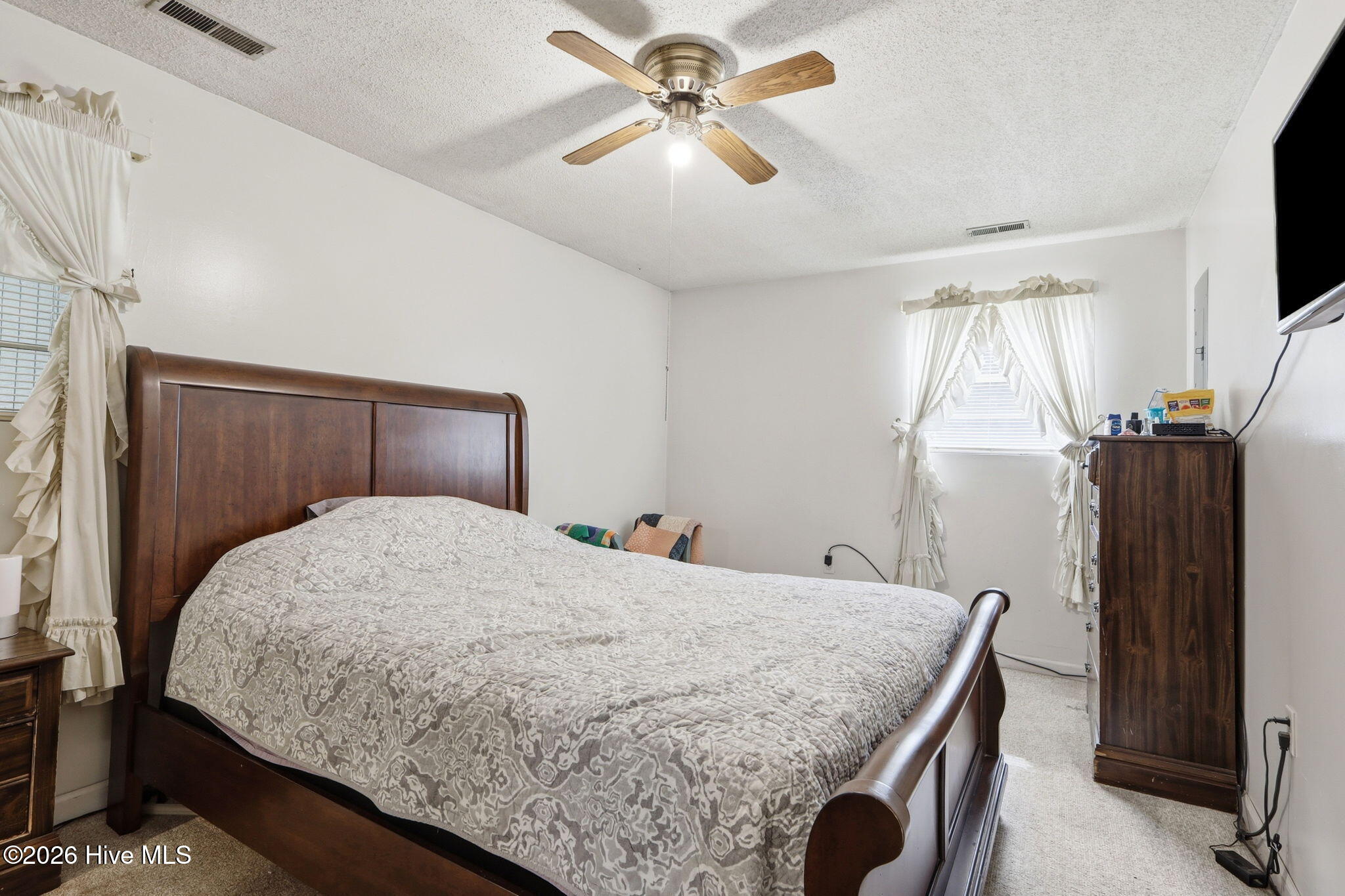 284 Laurel 