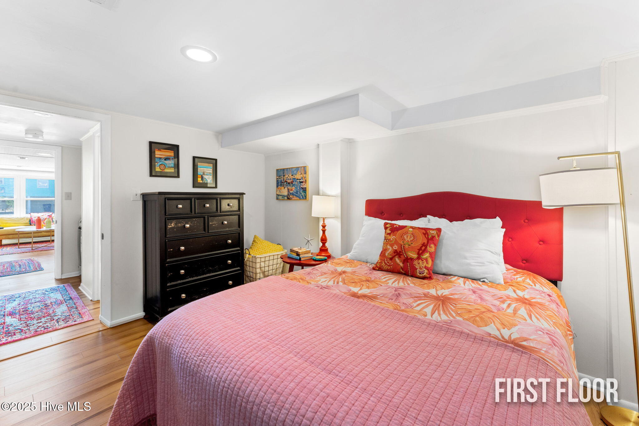 100532124 | Photo 13