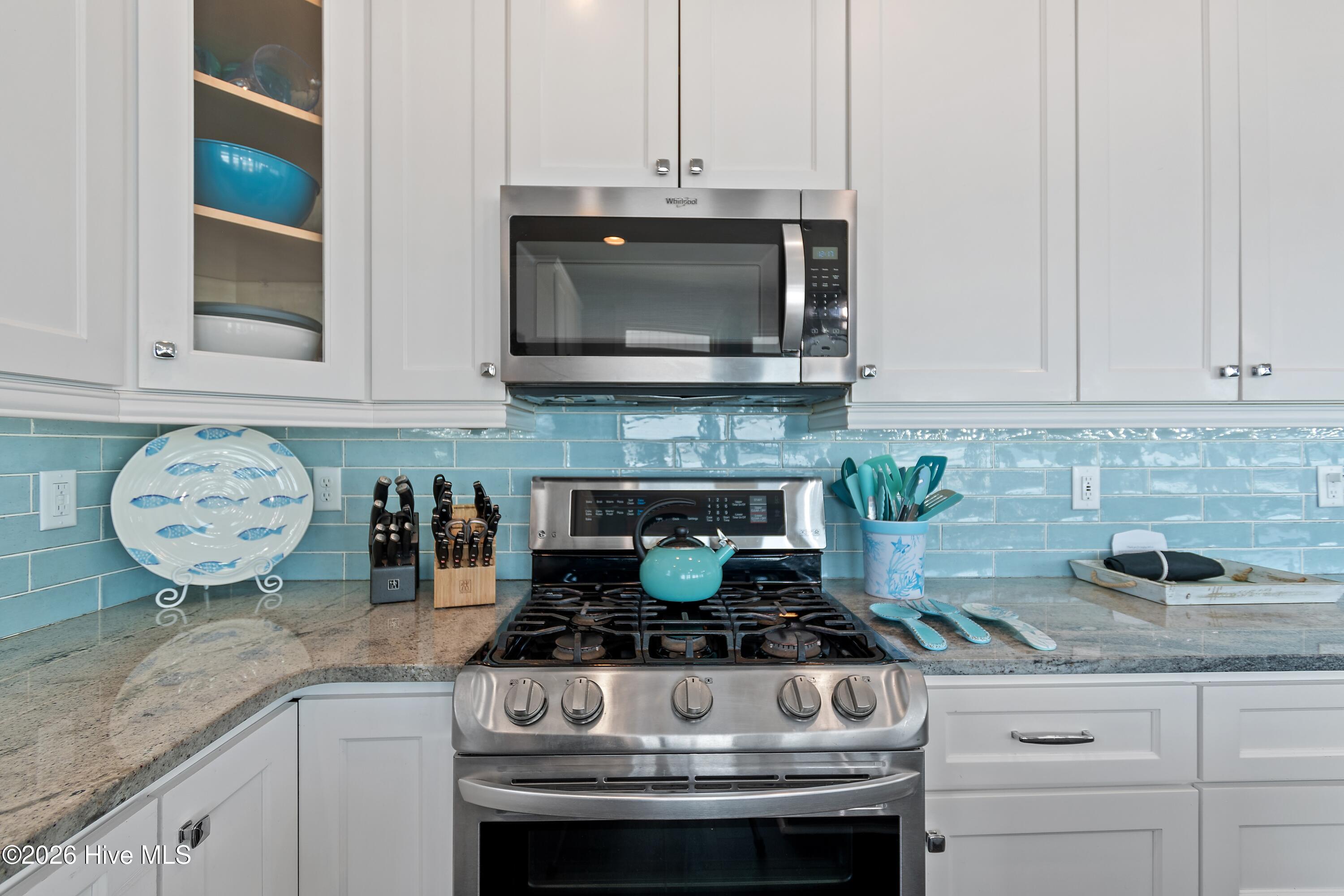 100557175 | Photo 55