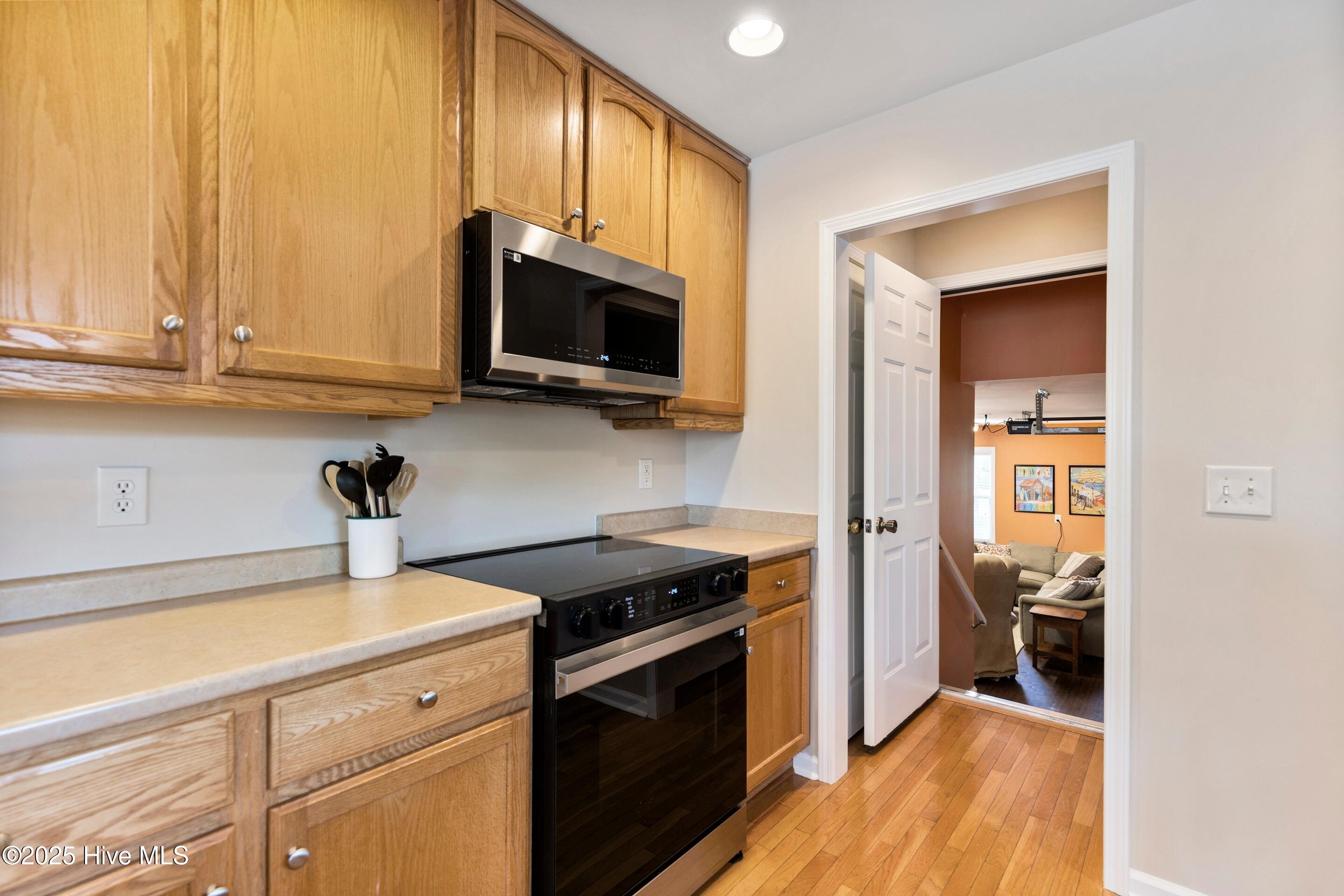 100519382 | Photo 15