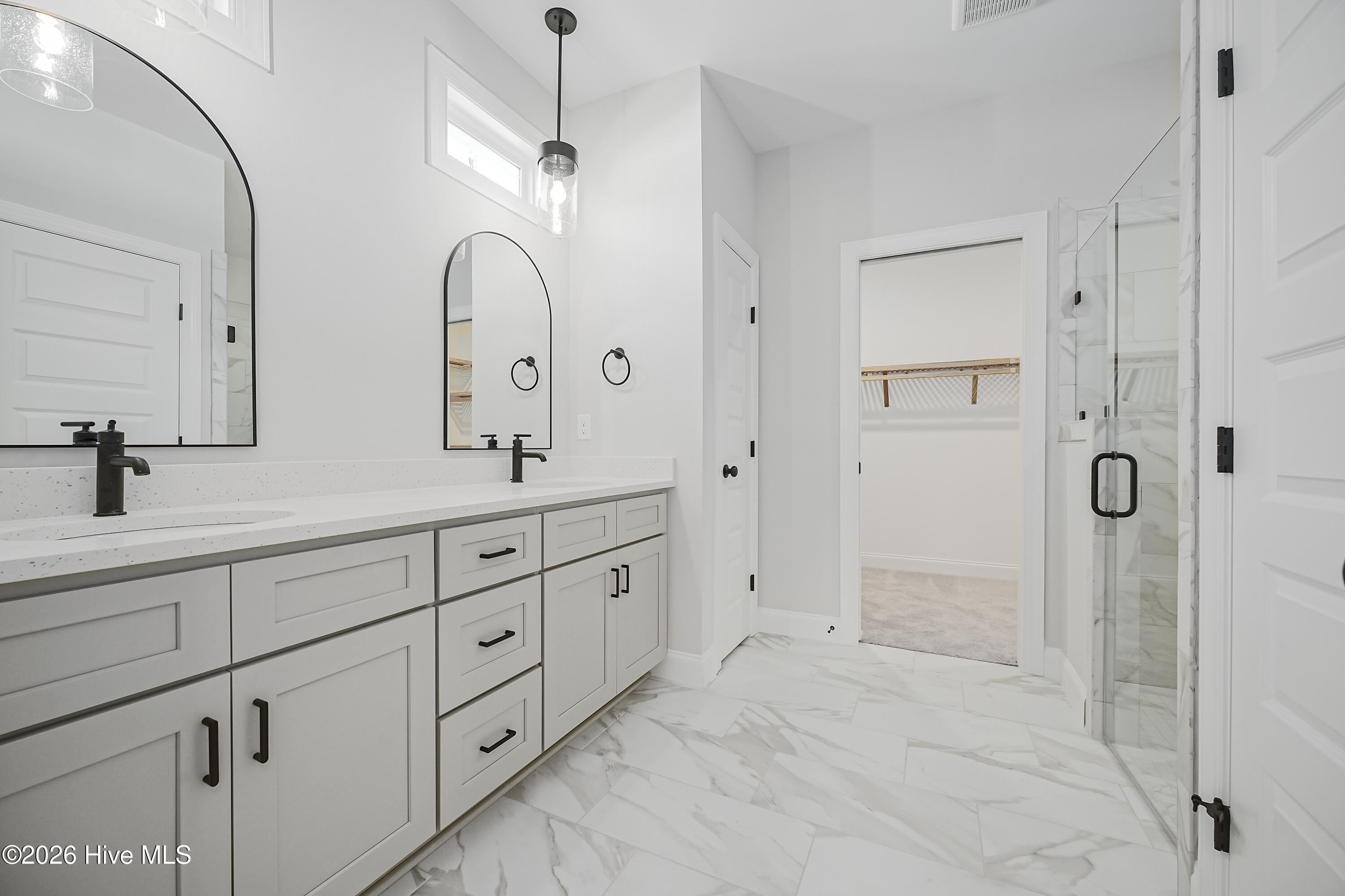 100555339 | Photo 22