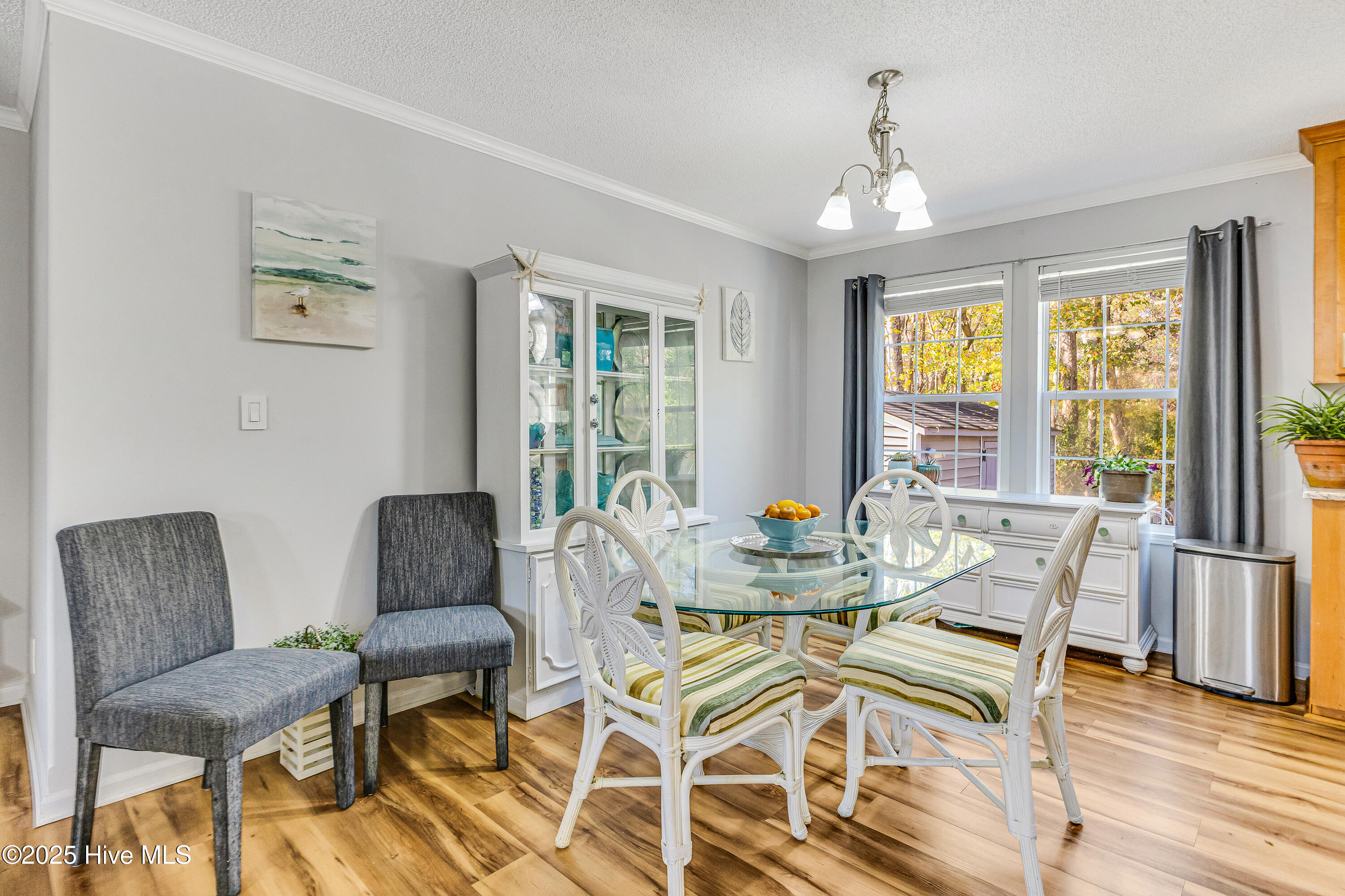 100543271 | Photo 11