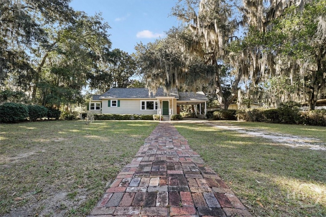Photo 3 of Single family home for sale at 5605 Jasmine Ave, Savannah, GA 31406 | MLS# SA367380 | Listing updated on 2026-10-30