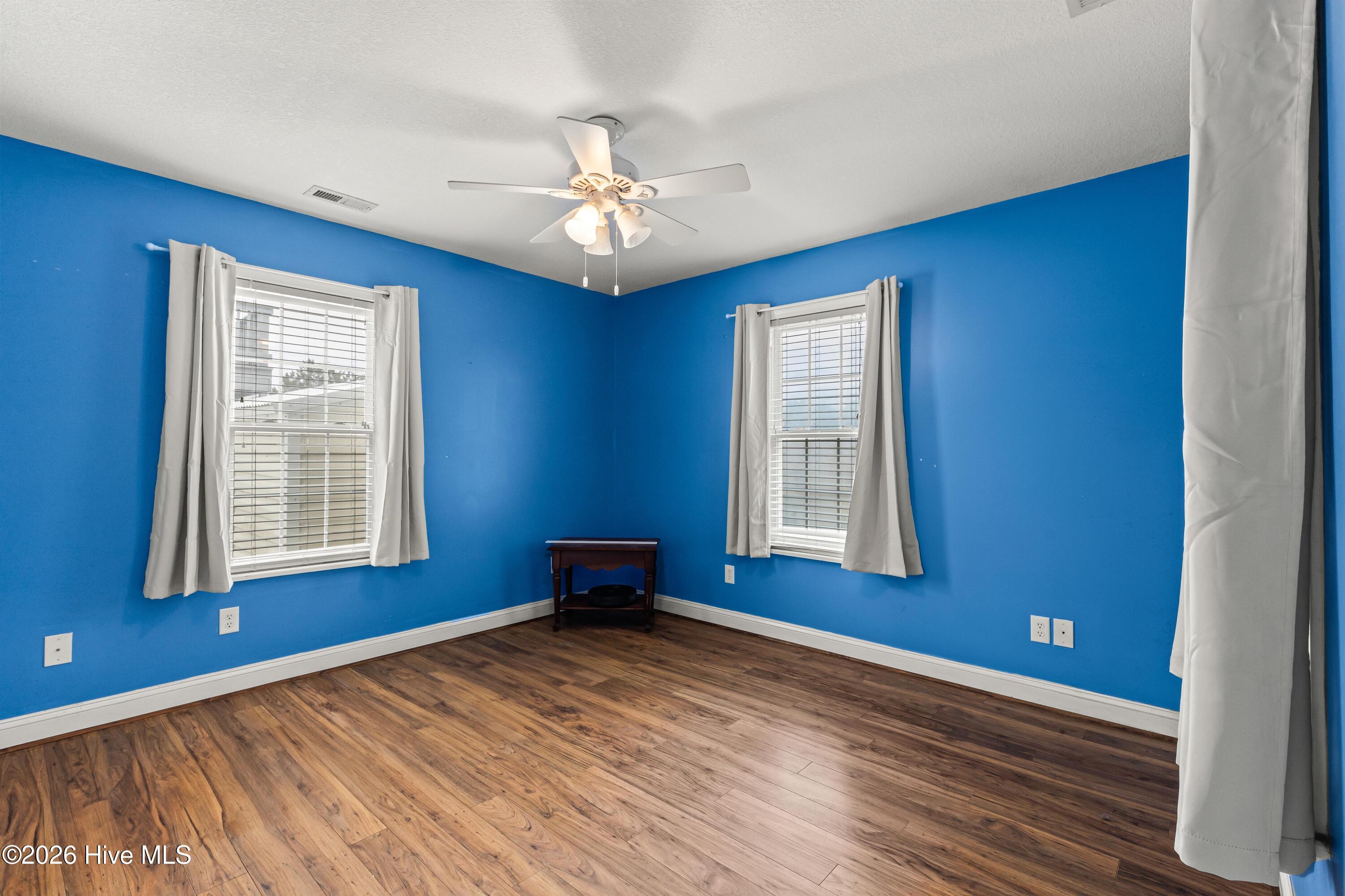 100559175 | Photo 29