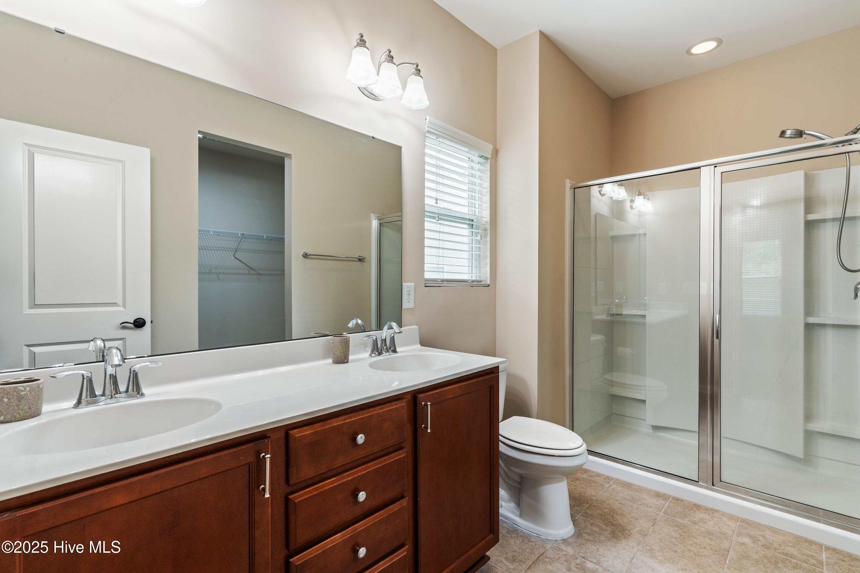 100522432 | Photo 41