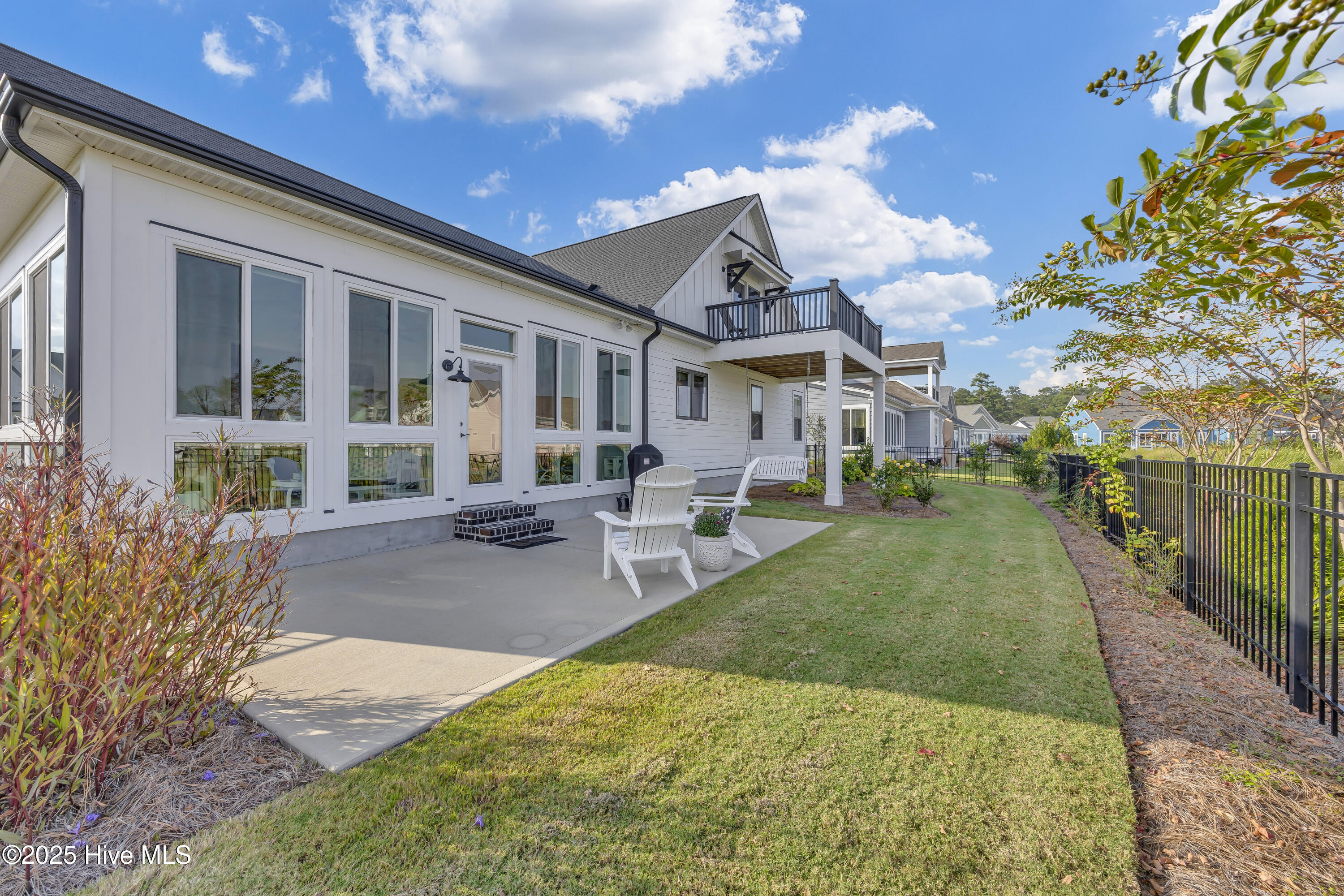 100557399 | Photo 67