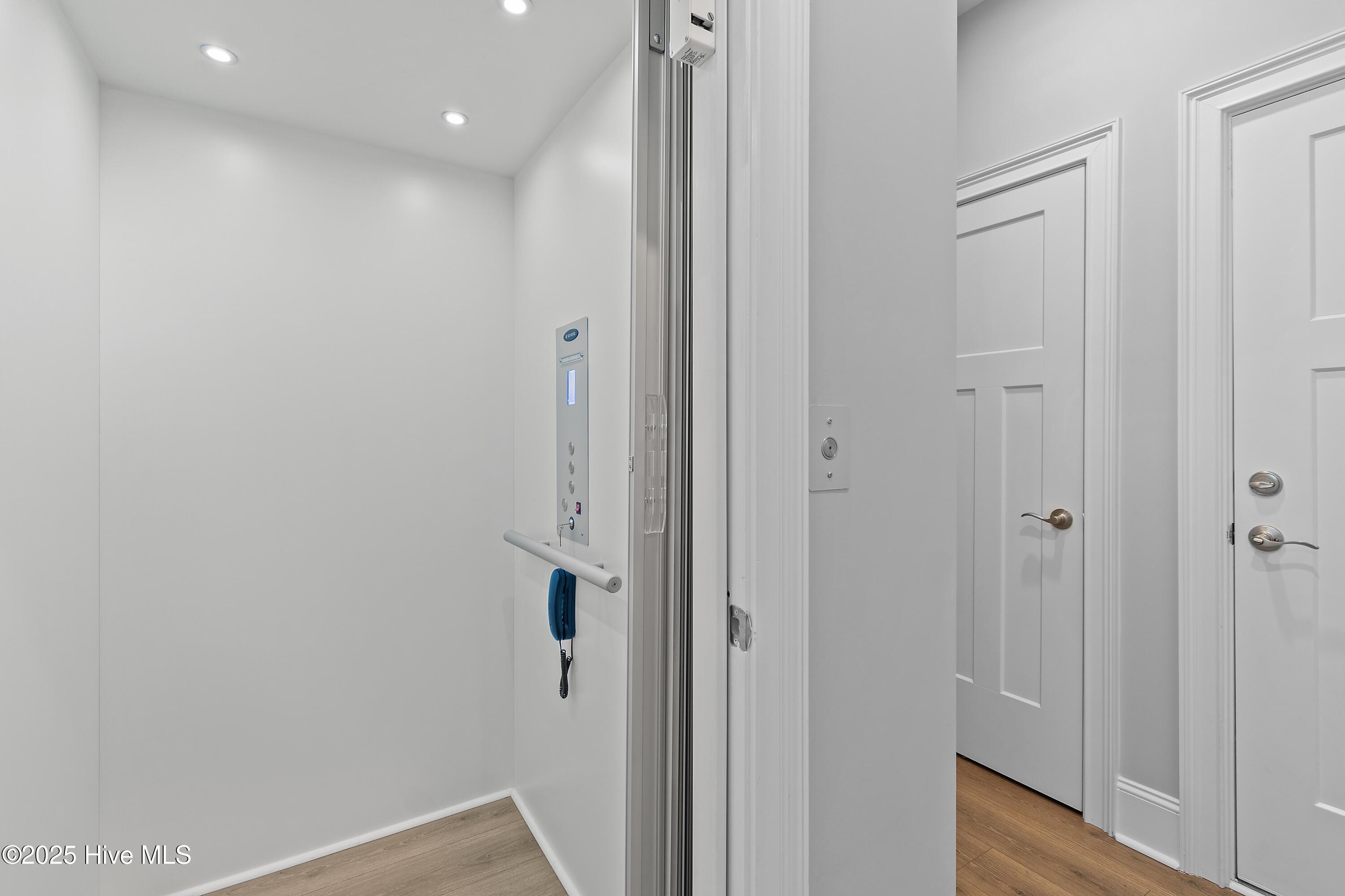 100551206 | Photo 47