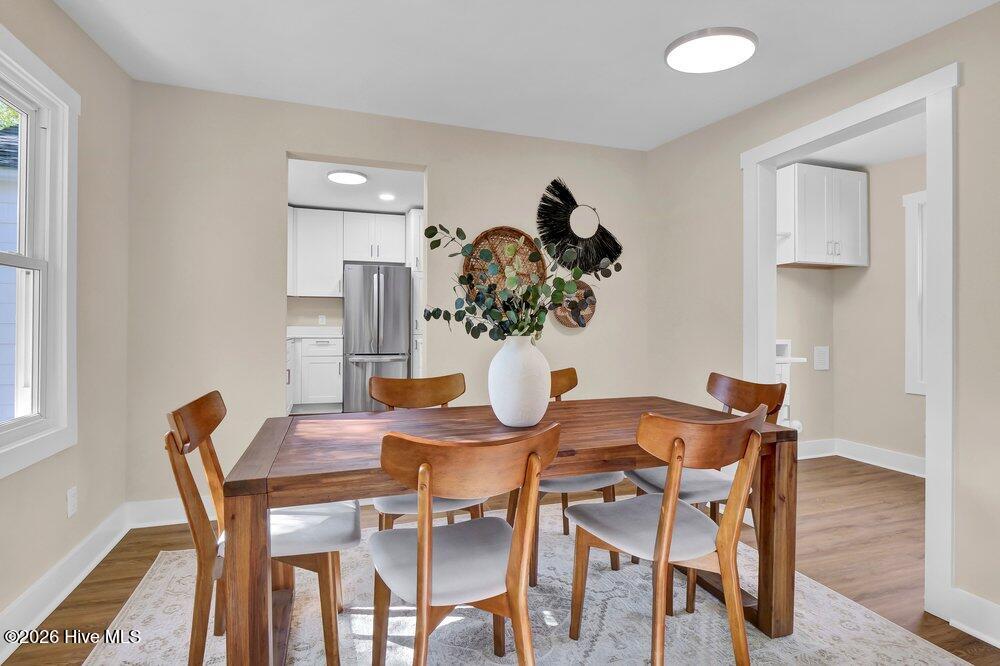 100560738 | Photo 15