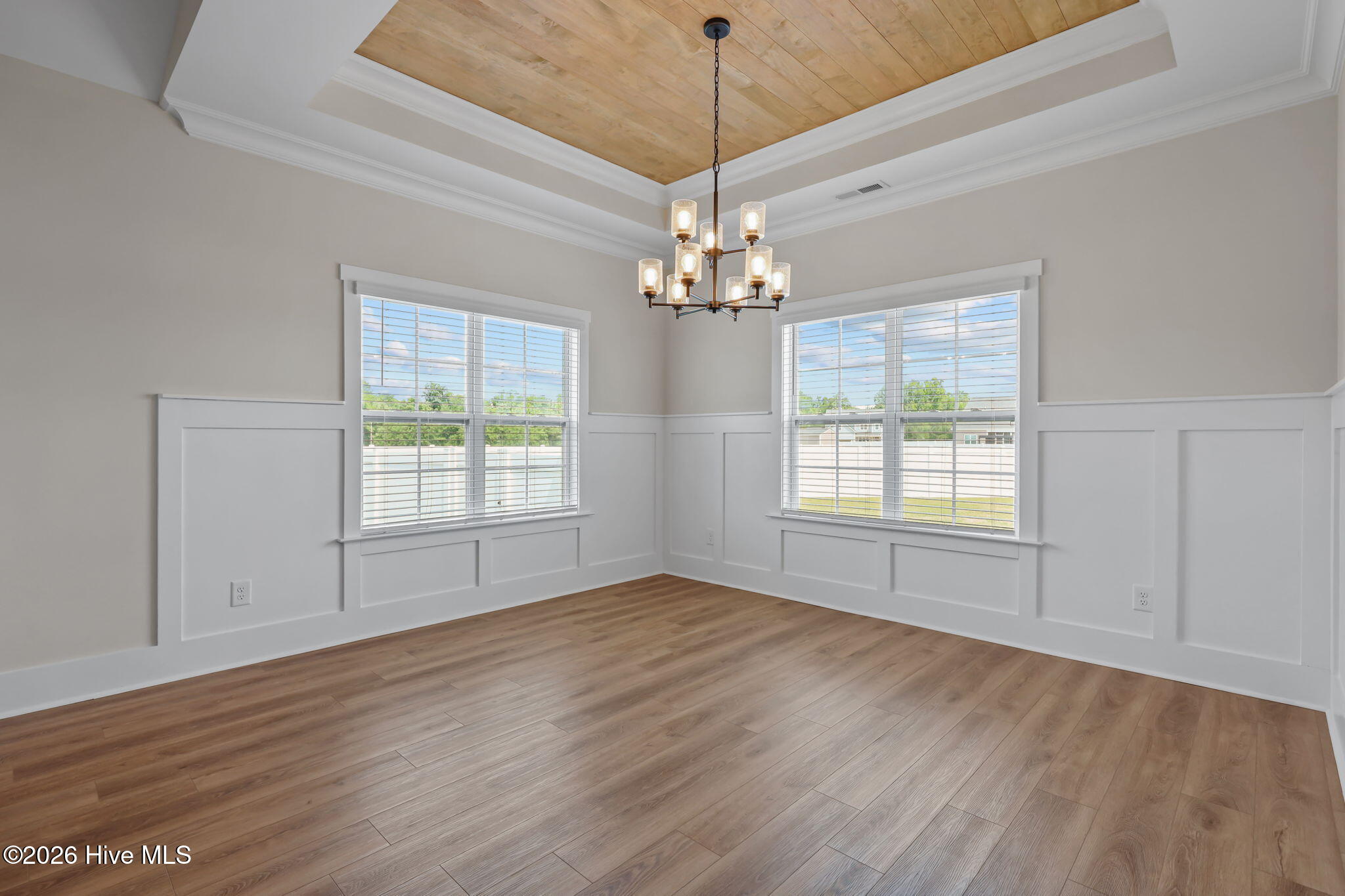 17-web-or-mls-2737wildflowerln-60