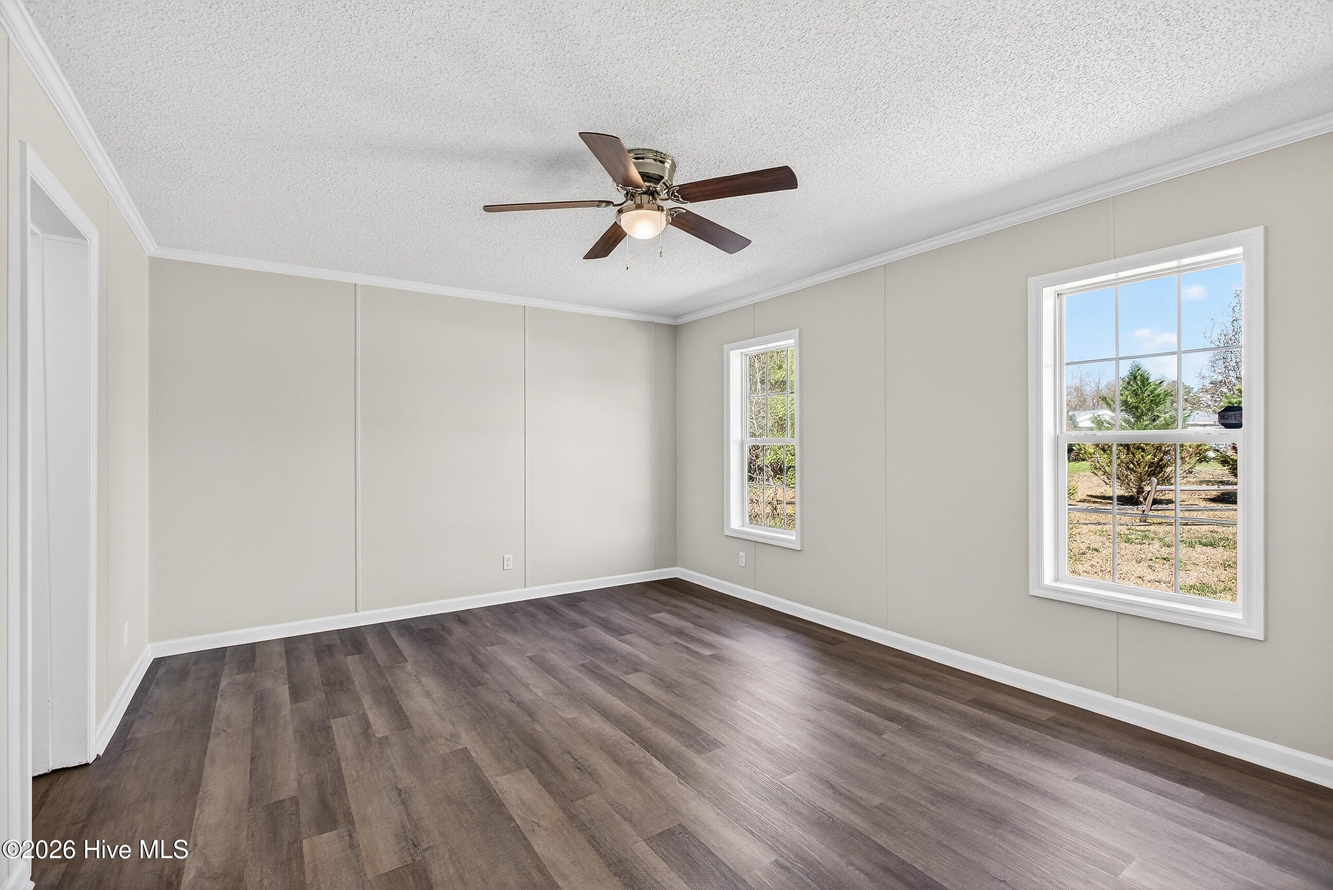 100560826 | Photo 13