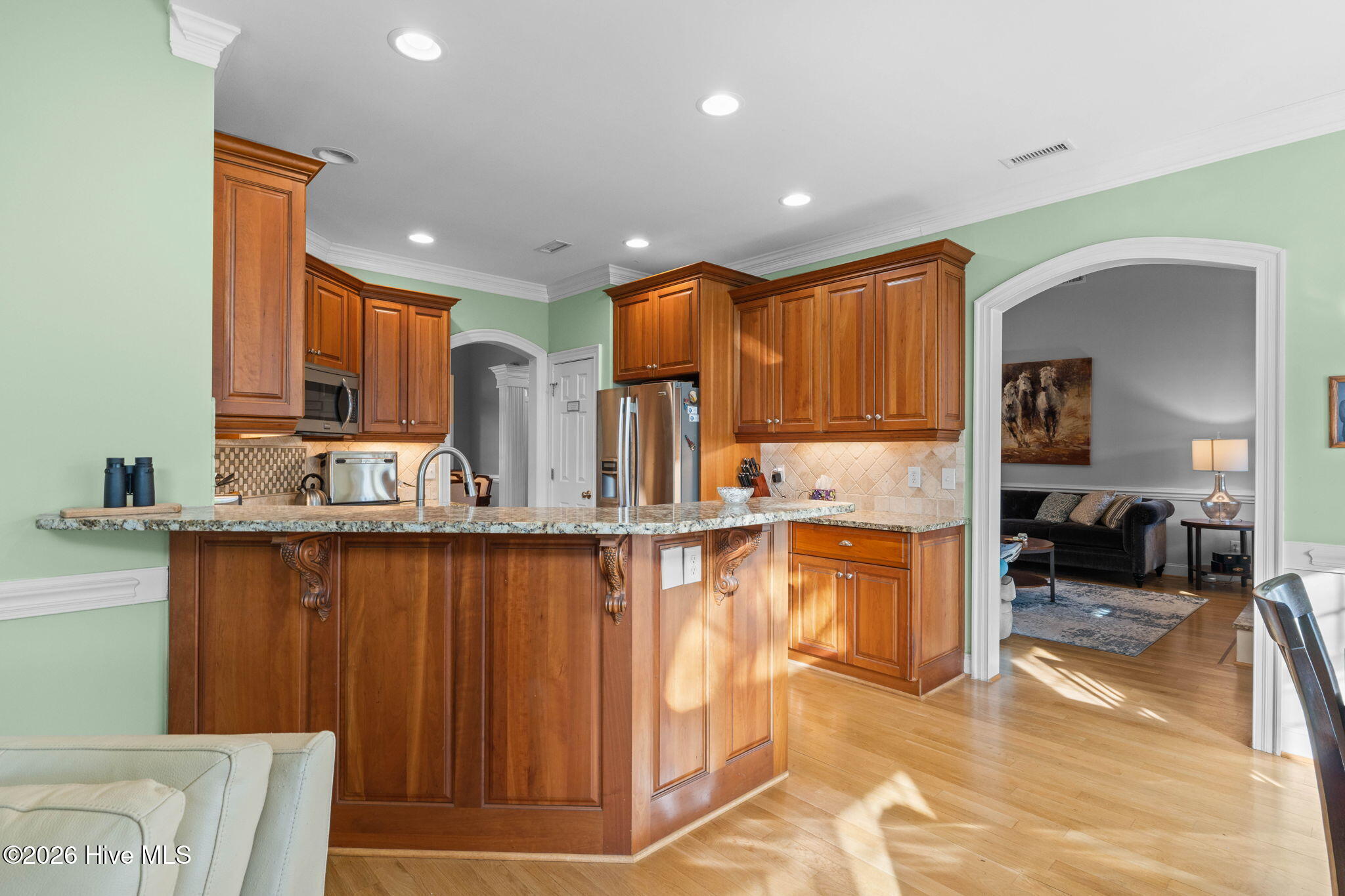 100560894 | Photo 12