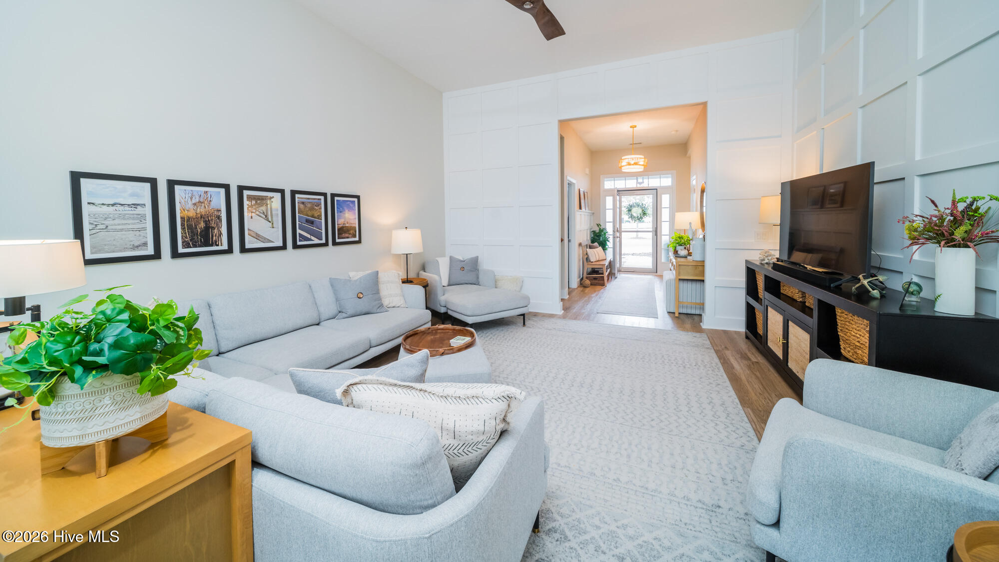 100557894 | Photo 10