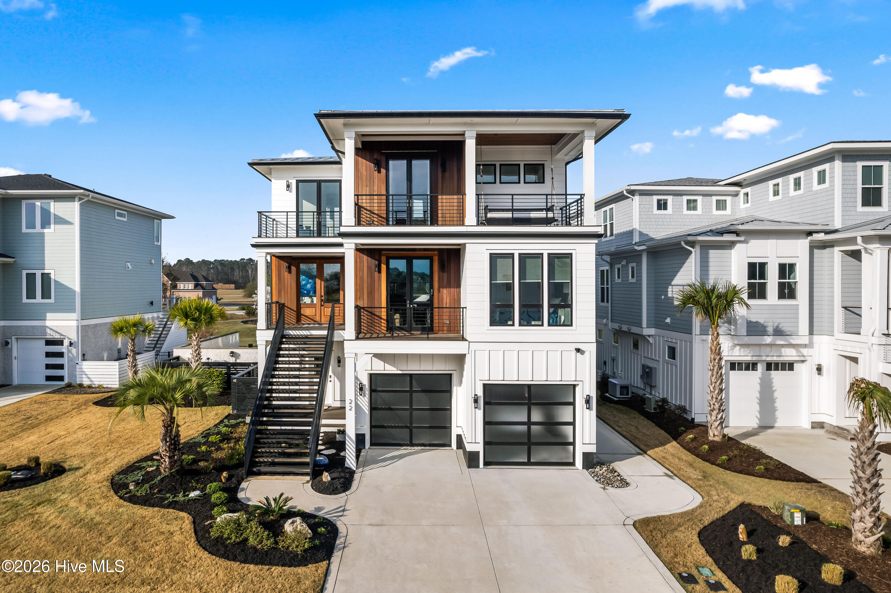 100567165 | Photo 115