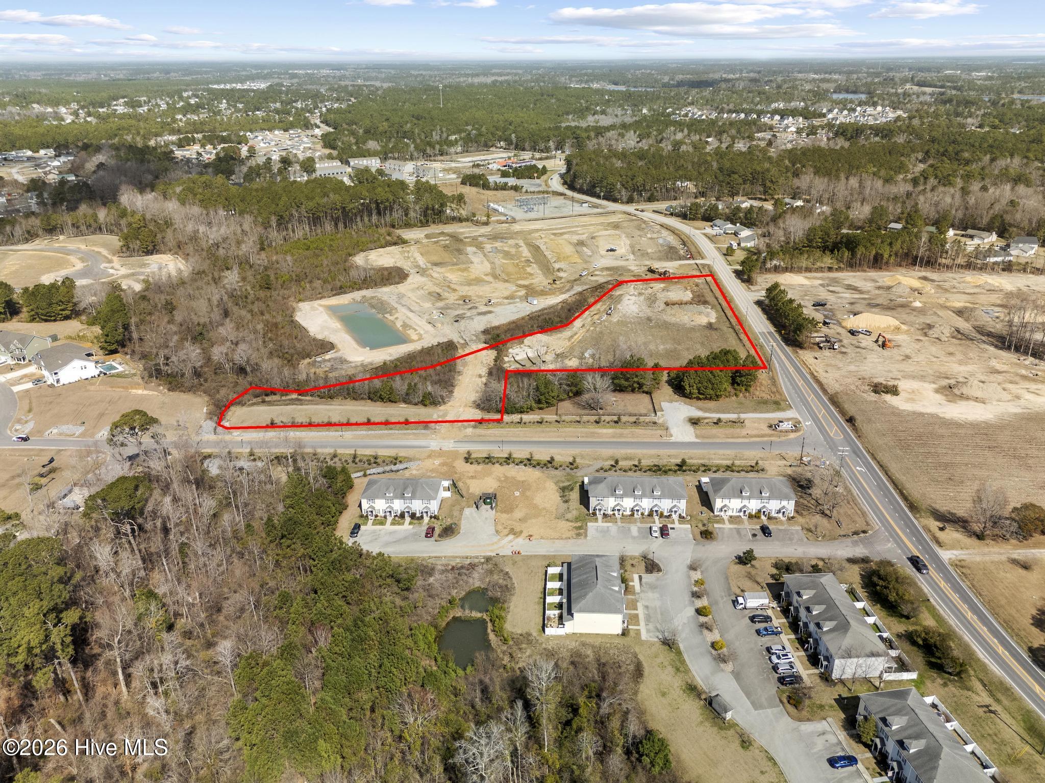 000 Queens Creek Road,Hubert