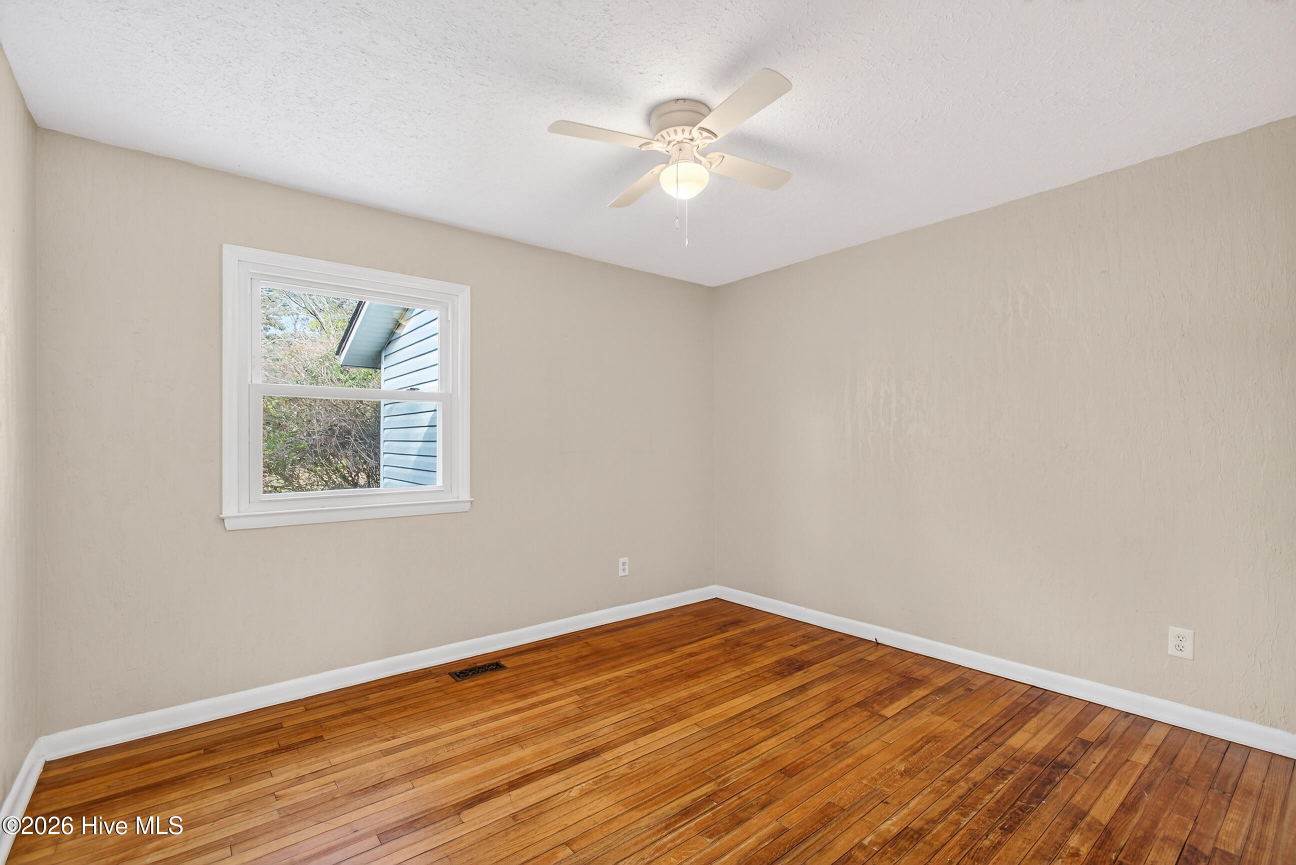 100550516 | Photo 21