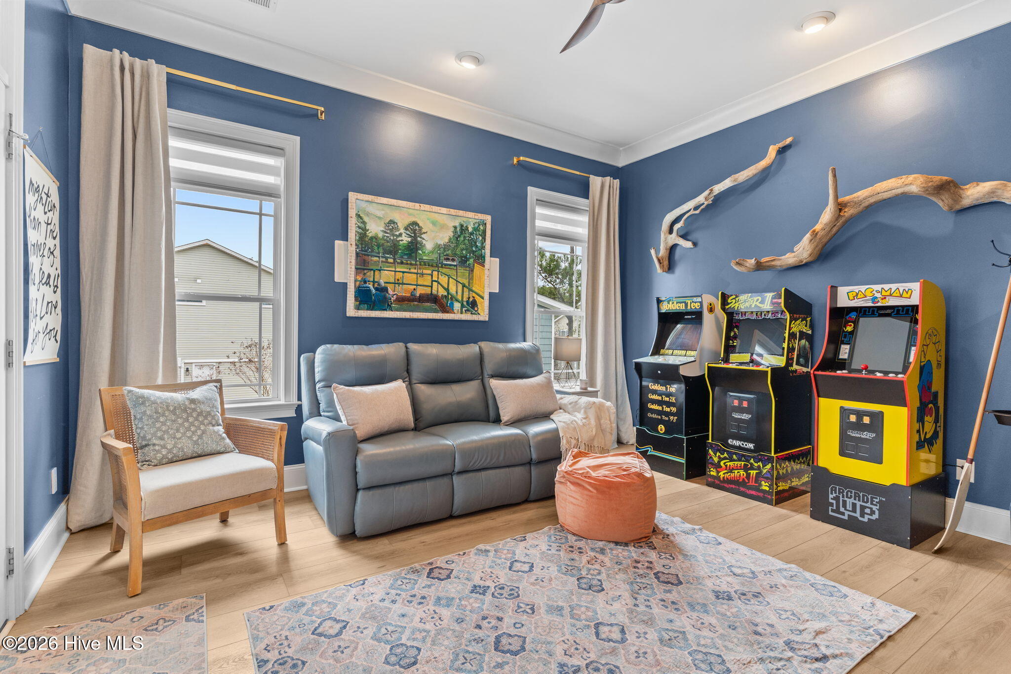 100557179 | Photo 25